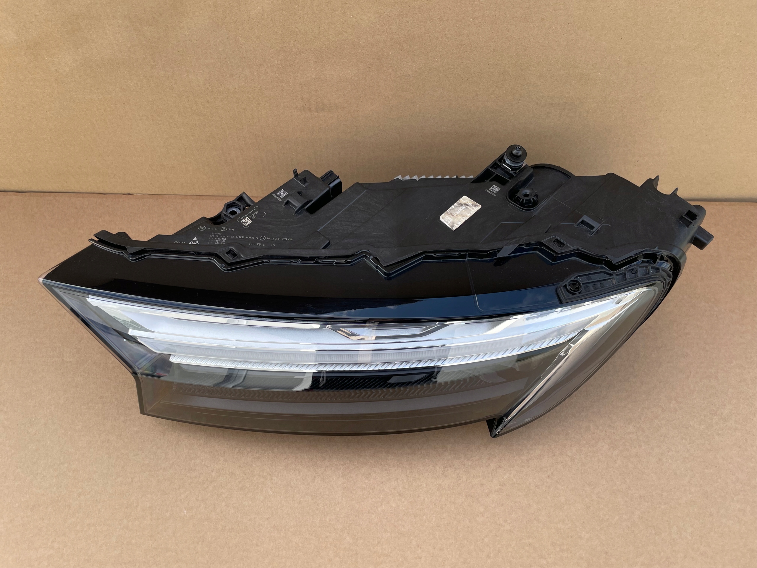 light MATRIX AUDI Q7 4M0941039D as new original complete left