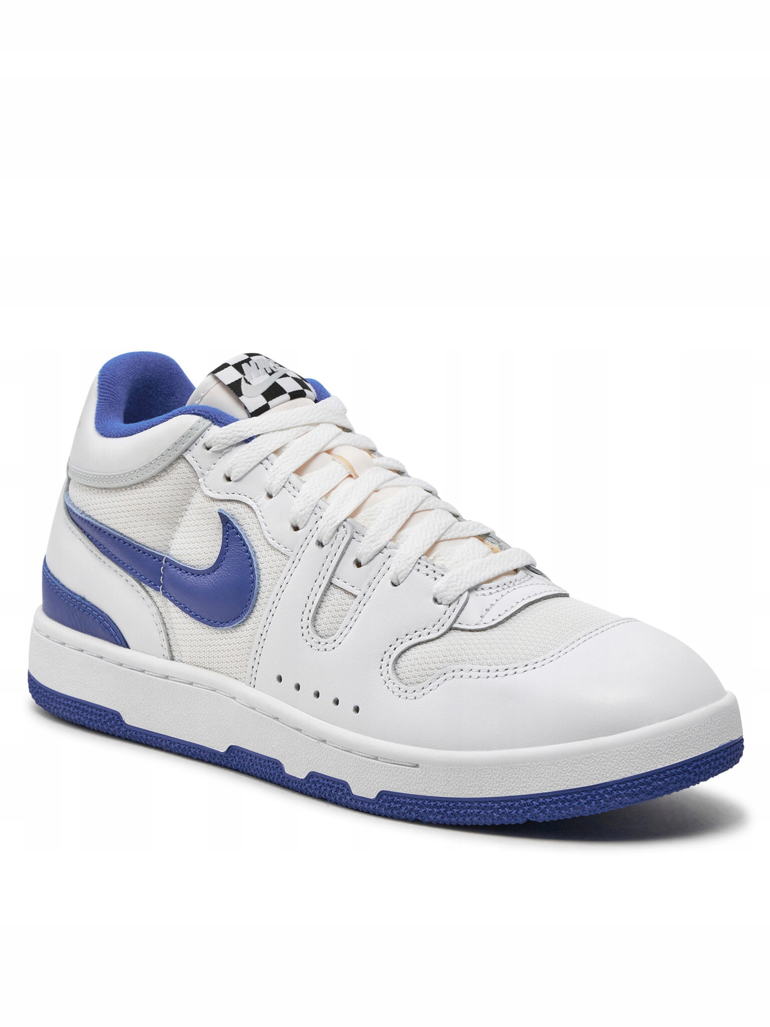 Nike Sportovní Attack Bílý Kožený S Modrým Logem A Podrážkou 43 U_a