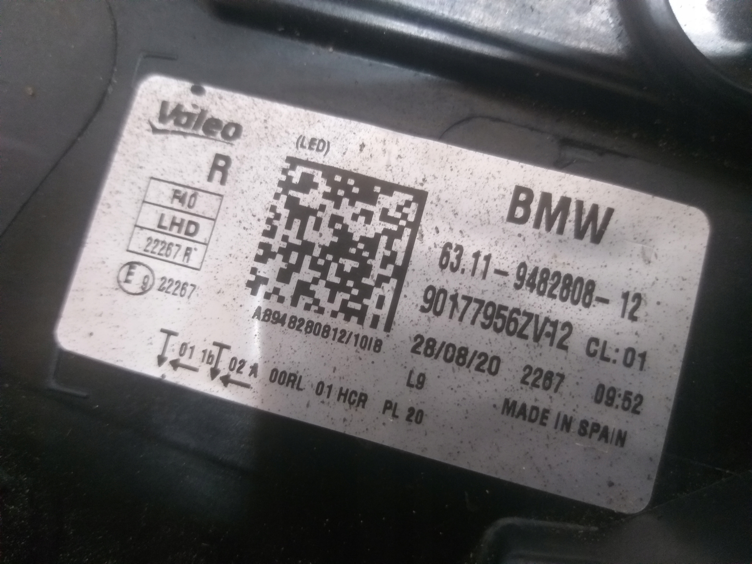 light front right BMW and 1 F40 FULL LED 6311-9482808-12