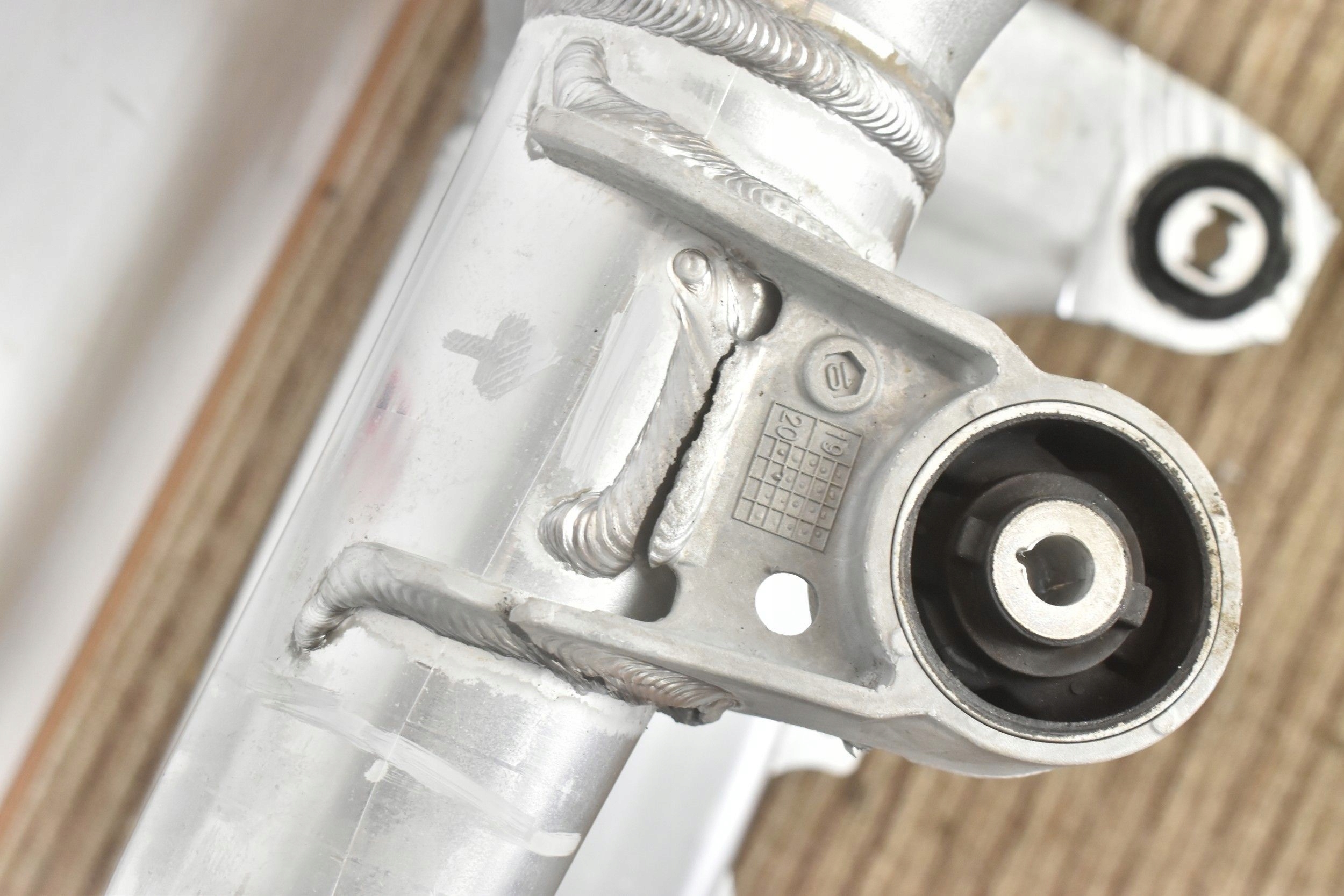 WÓZEK BELKA TYŁ 6894149 X5 G05 X6 G06 X7 G07 Typ silnika Diesel