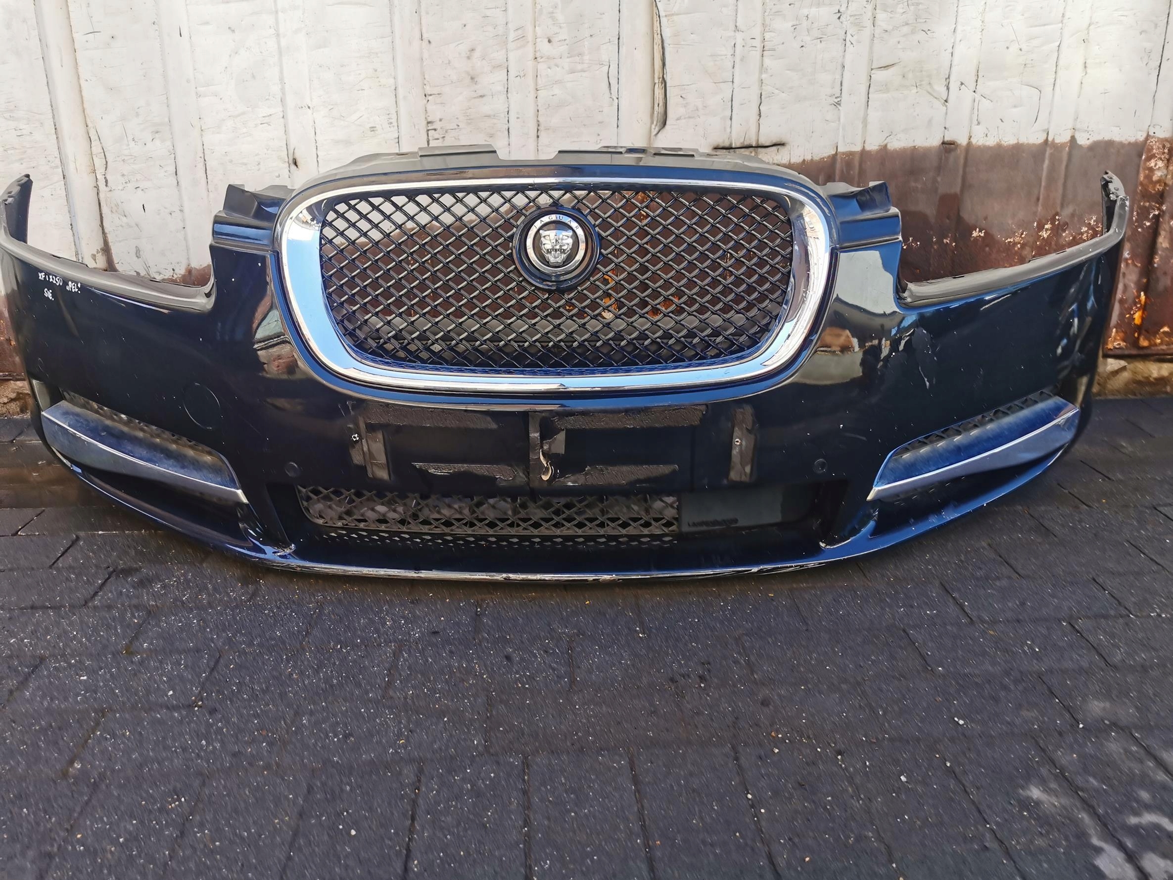 front bumper complete PDC JAGUAR XF and X250 PEL