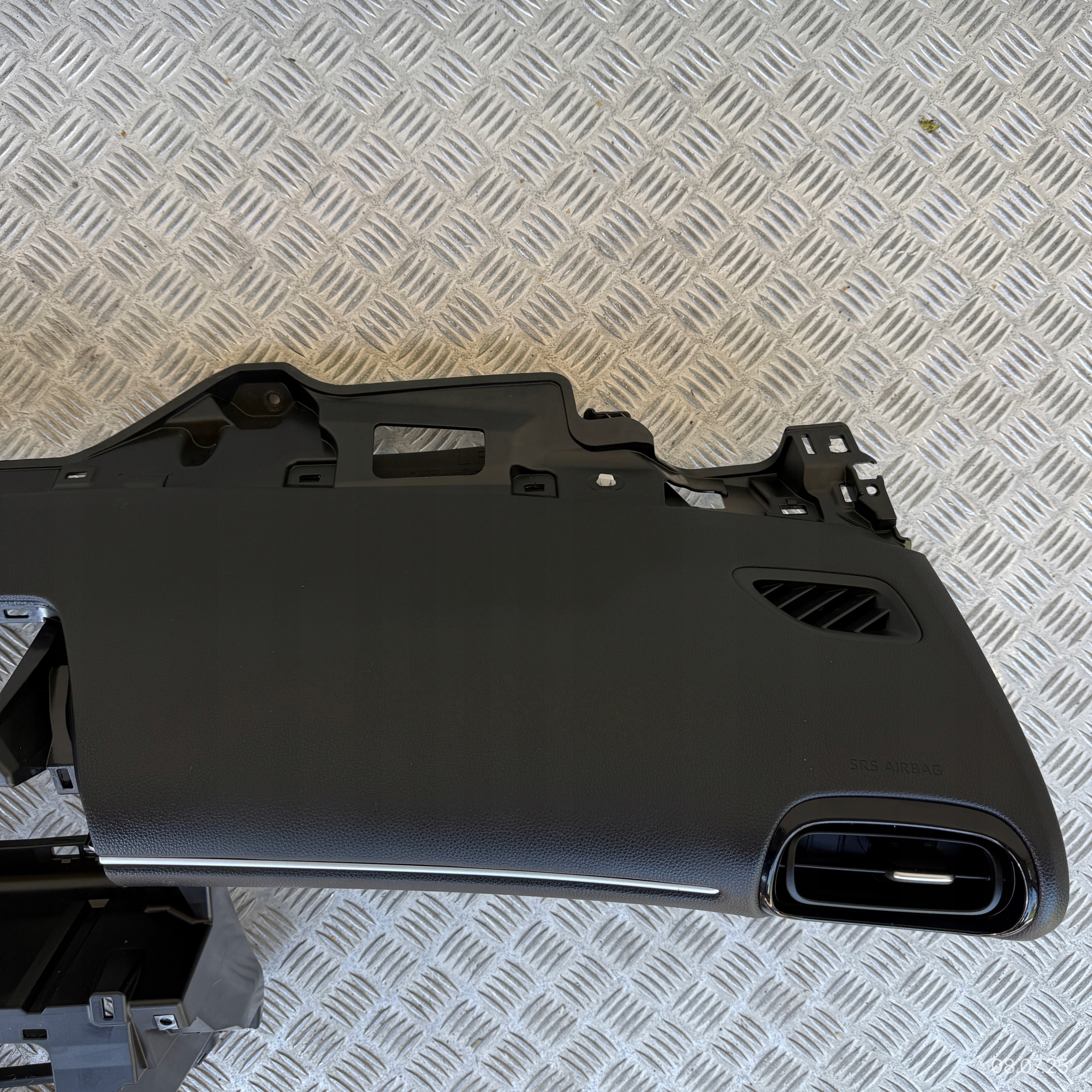 dashboard complete airbag console tension belts cockpit MAZDA 2 IV 2024 ROK