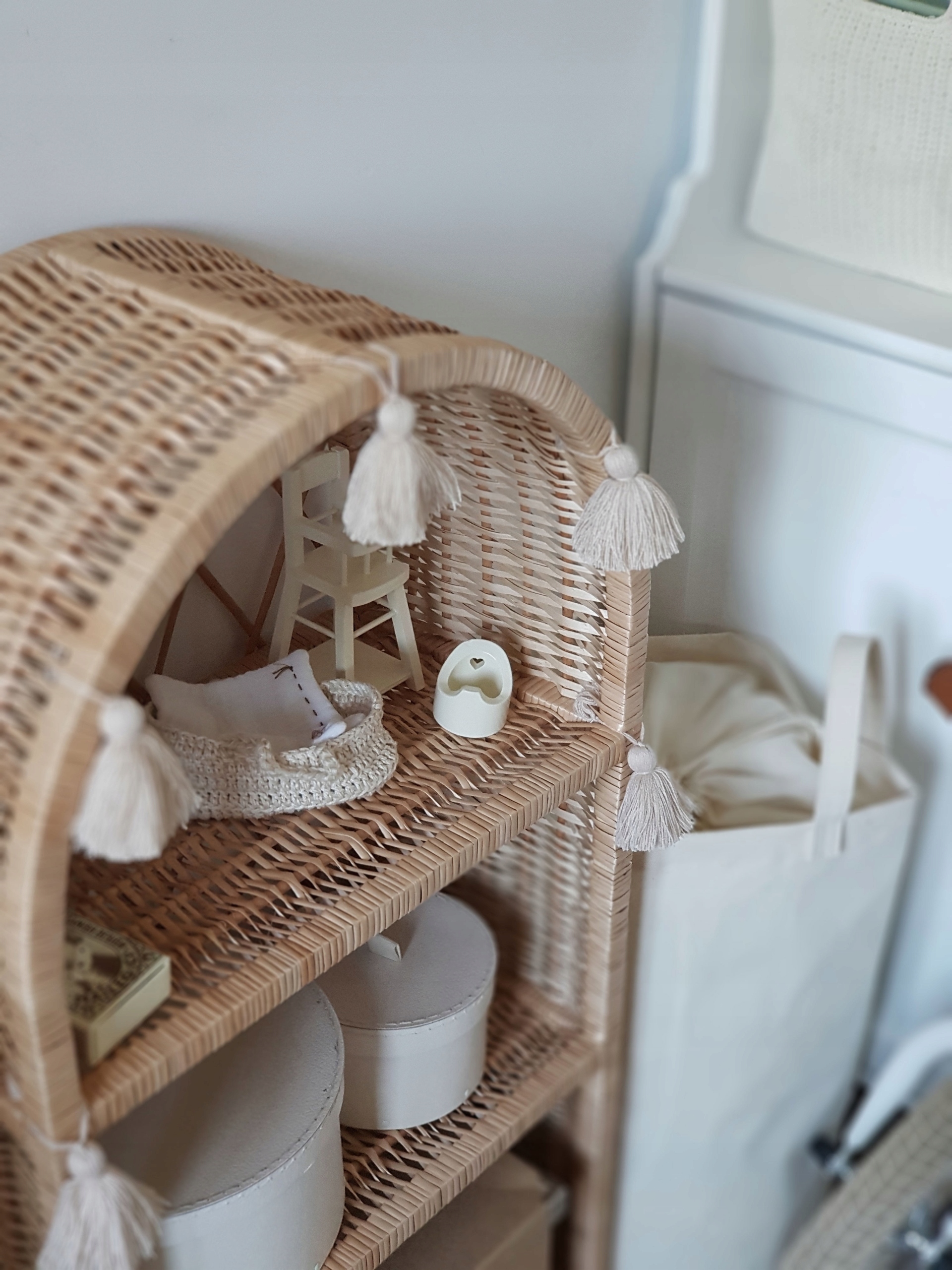 ETAŻERKA WIKLINOWA REGAŁ SZAFKA NATURALNA Kolekcja ETAŻERKA WIKLINOWA