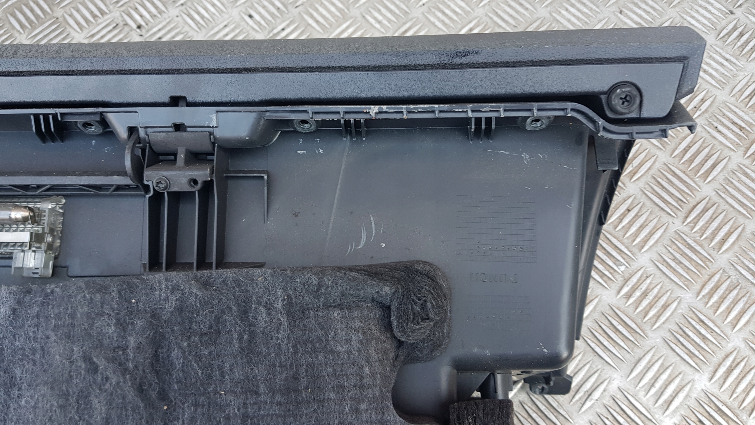 MERCEDES W169 Handschuhfach des Beifahrers