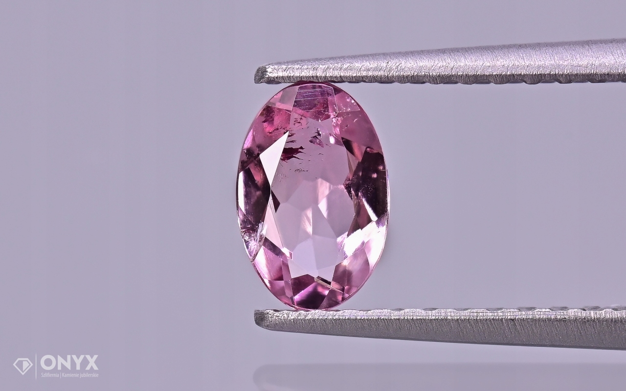 Turmalín fazetovaný ovál 6x4 mm