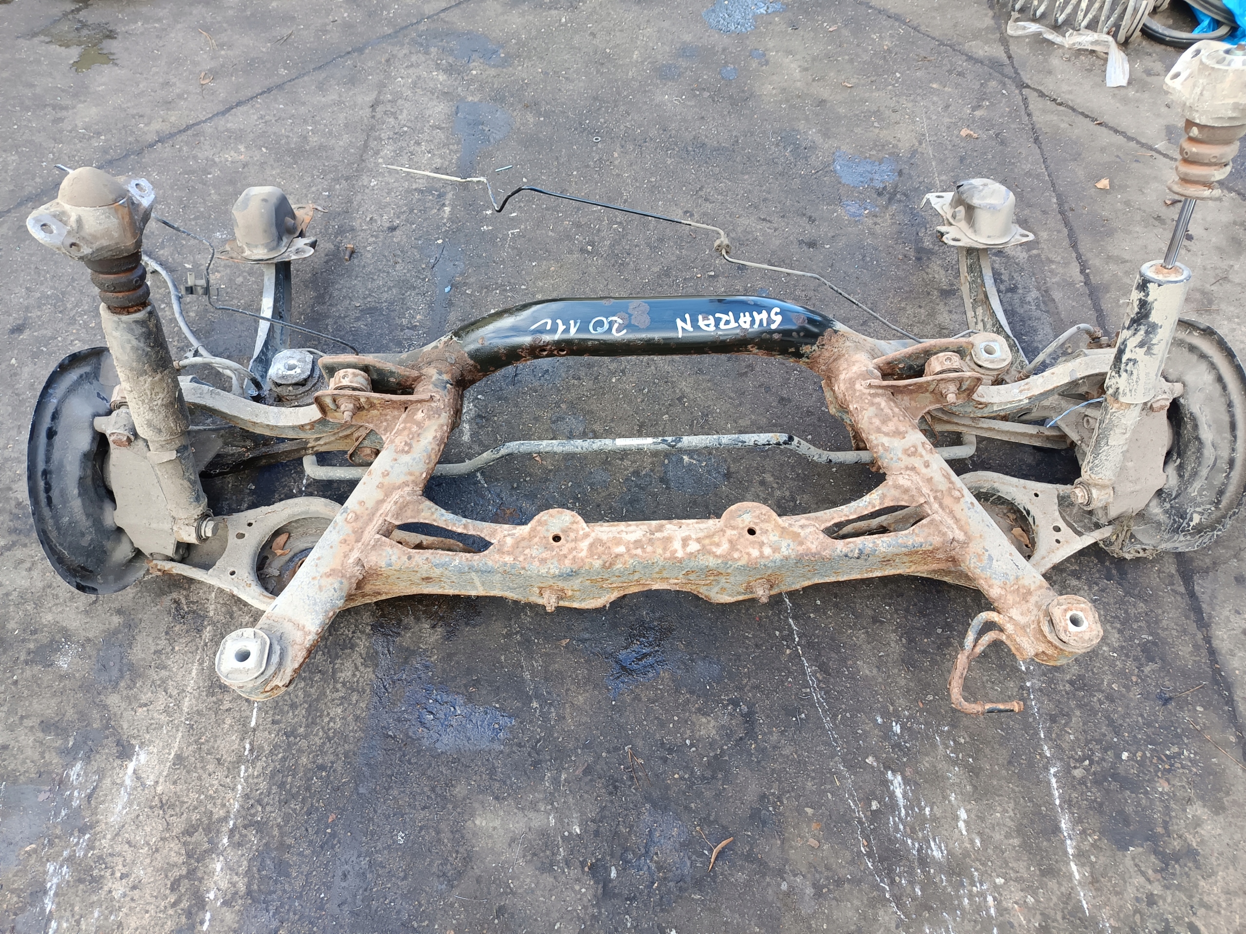 SHARAN 7N 1,4TSI OŚ BELKA ZWIESZENIA TYŁ