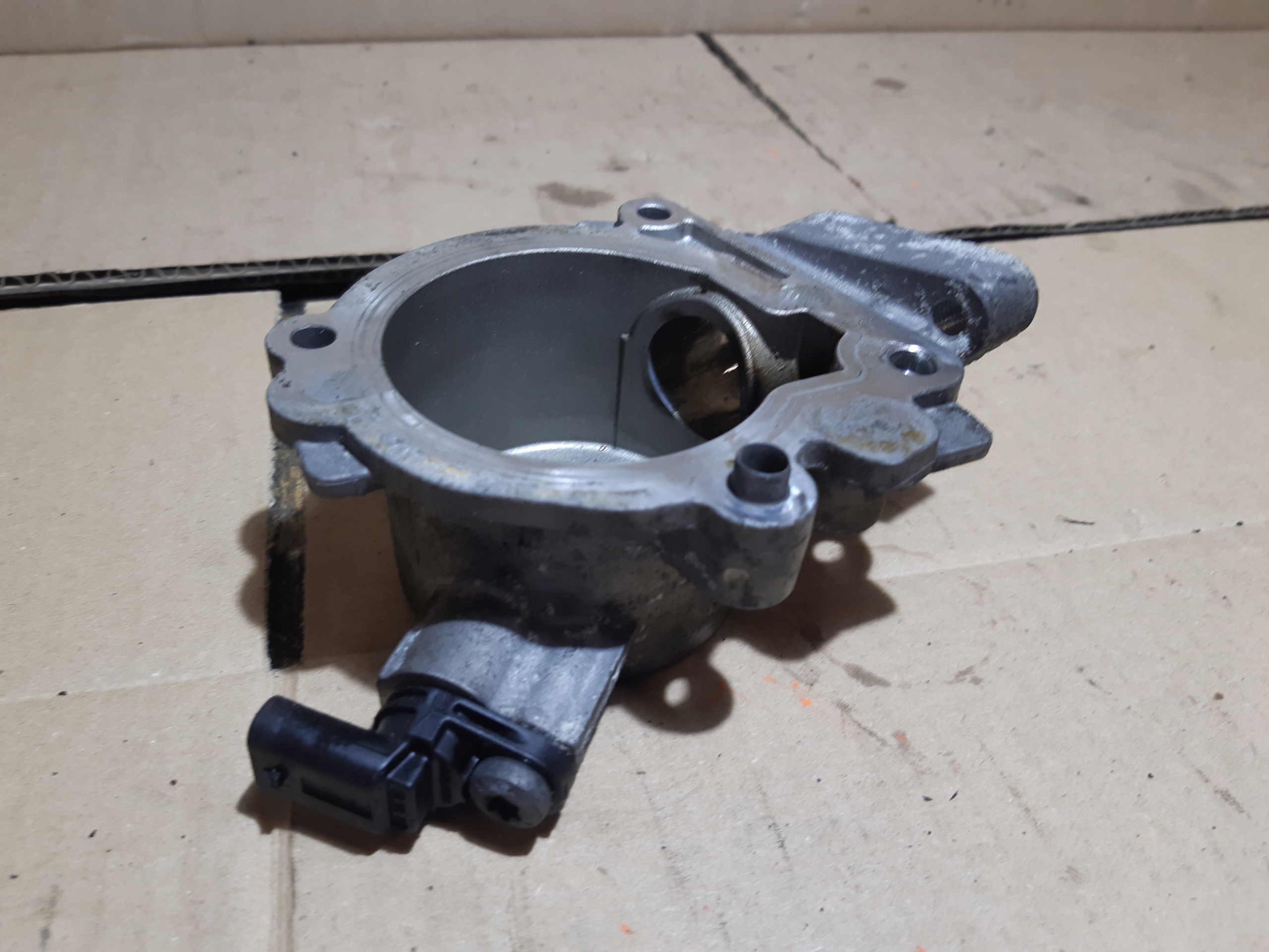 AUDI A6 A7 C7 3.0 TFSI Boîte POMPY Carburant 06E103535A