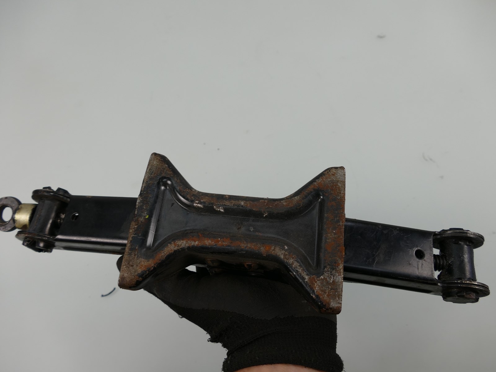 MAZDA PREMACY LEWAREK PODNOSNIK TRAPEZOWY Version European