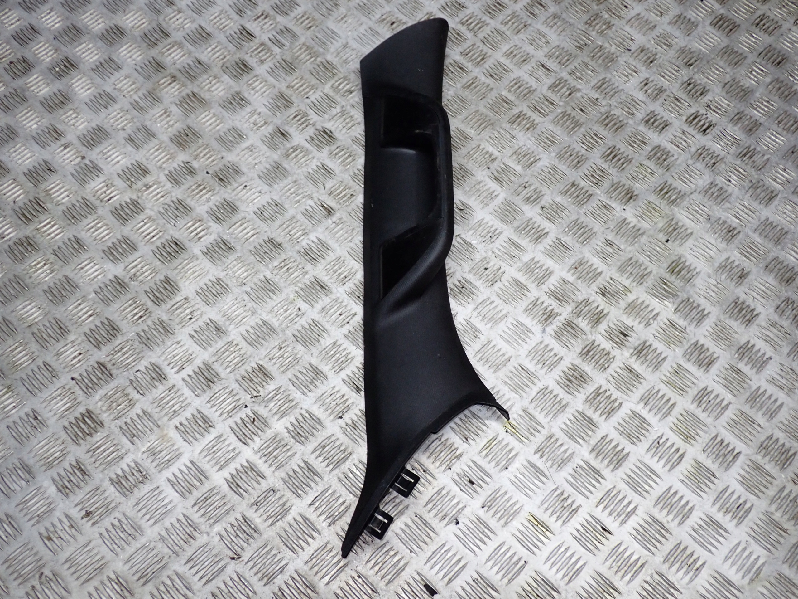 P6BN45TX7AF P6BN44TX7AF - Крышка передней стойки Crew Cab Dodge RAM 2019-