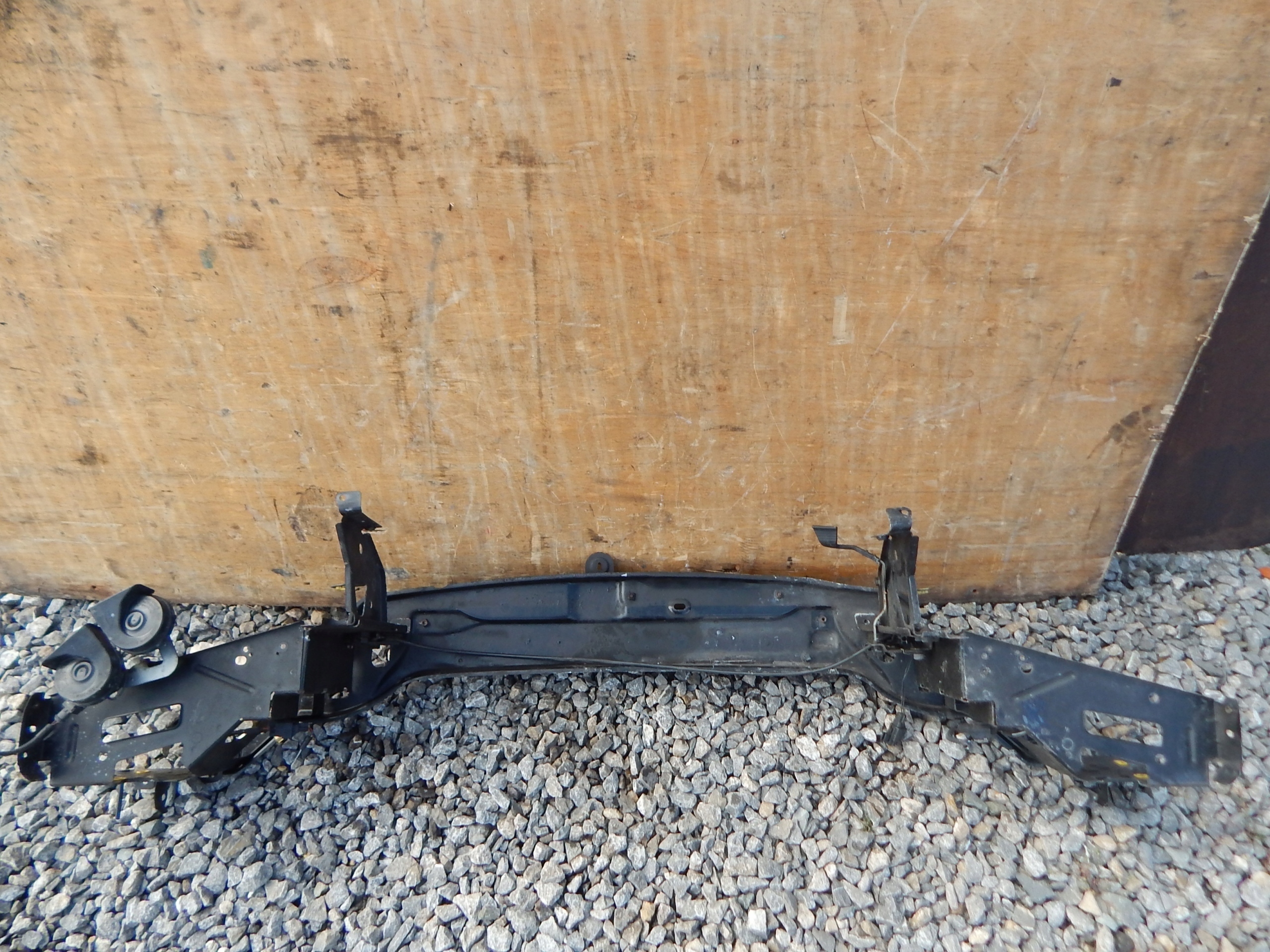 Volvo XC90 support panel for radiators pillar sider