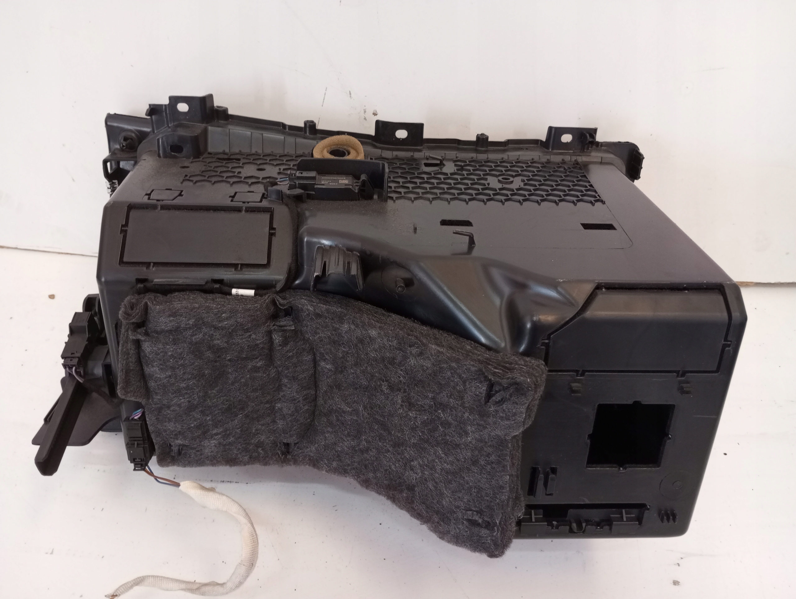 passenger compartment consoles MERCEDES CLS A257 53 AMG A2136800091