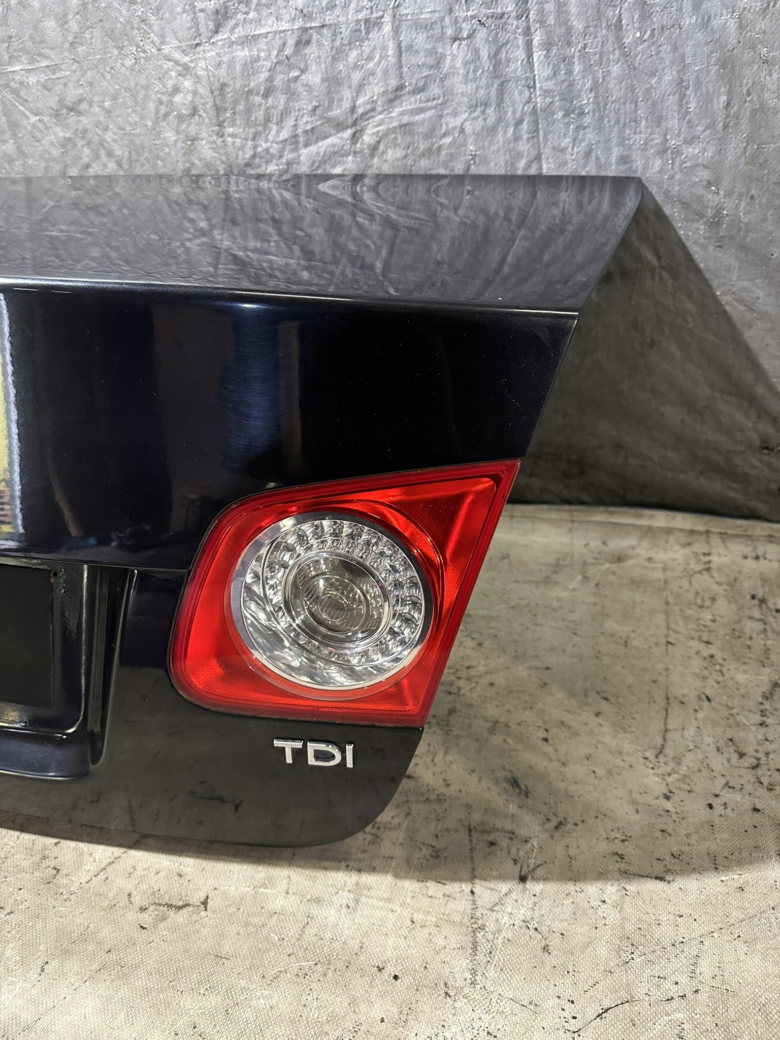 trunk door boot VOLKSWAGEN VW JETTA sedan LC9X