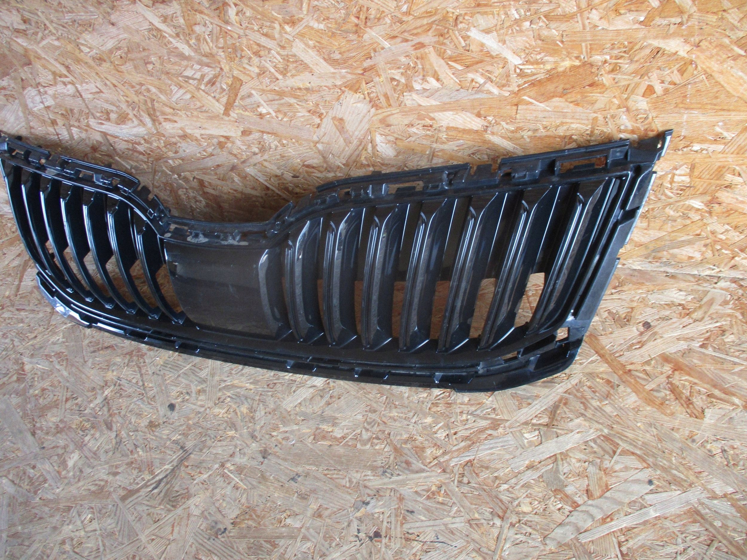 Grille SKODA OCTAVIA III LIFT