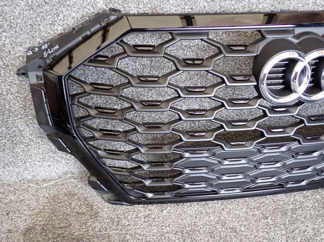 AUDI Q3 18- GRILLE 83A853651C A B
