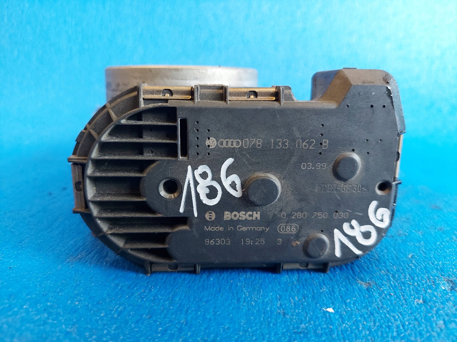 Valvola a farfalla A4 B5 2.8 V6 078133062B
