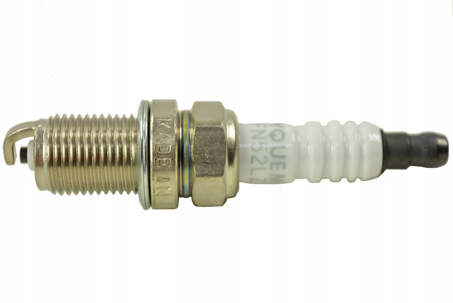 4X ŚWIECA ZAPŁONOWA 1.1 1.4 C2 C3 SAXO 106 206 207 Producent Eyquem