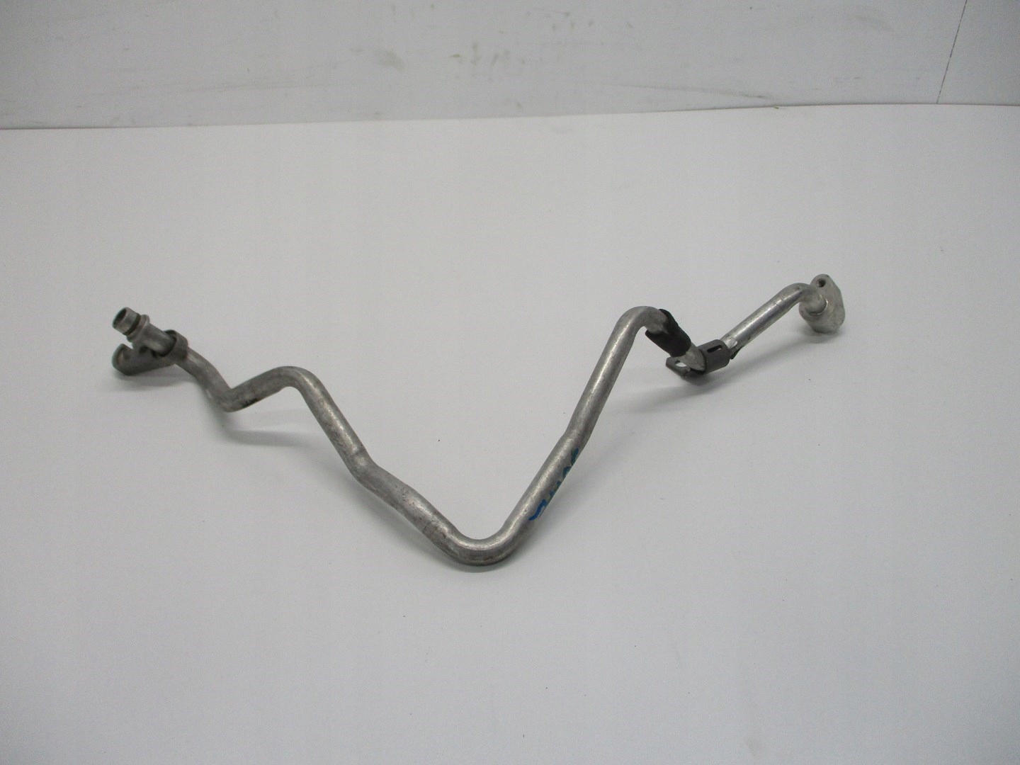 hadice klimatizaci NISSAN JUKE 92450BA60A