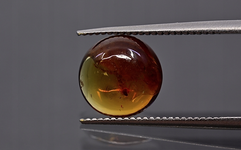 Turmalín kulatý kabošon fi 8,3 mm