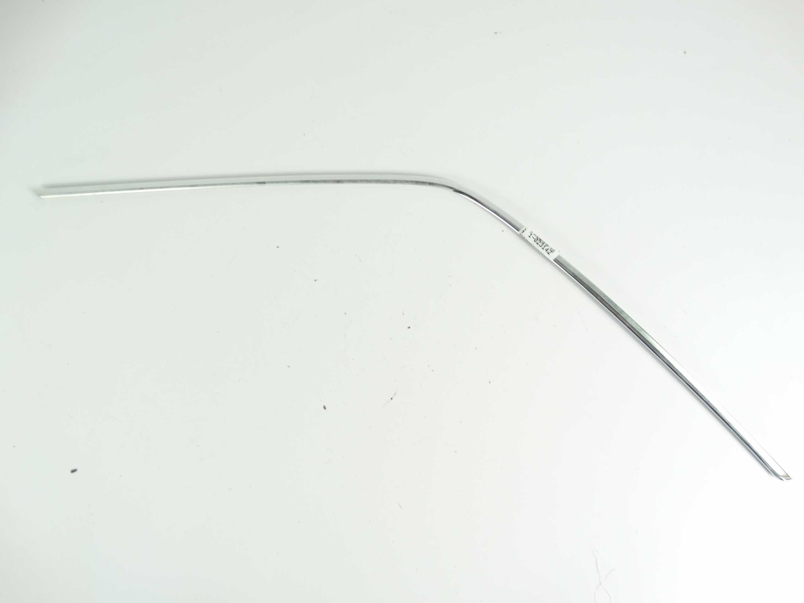 Mercedes S W126 молдинг хром стекла двери левый задний