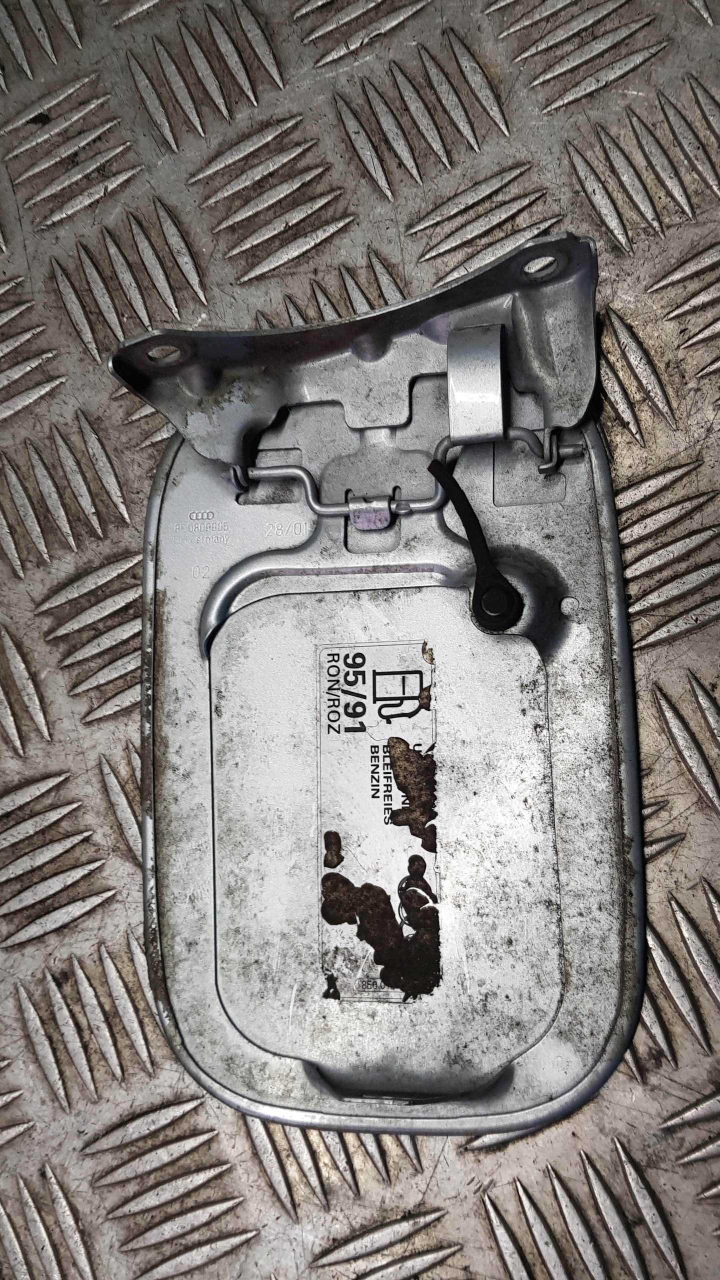 AUDI A3 8L Tankklappe des Kraftstoffsbehälters