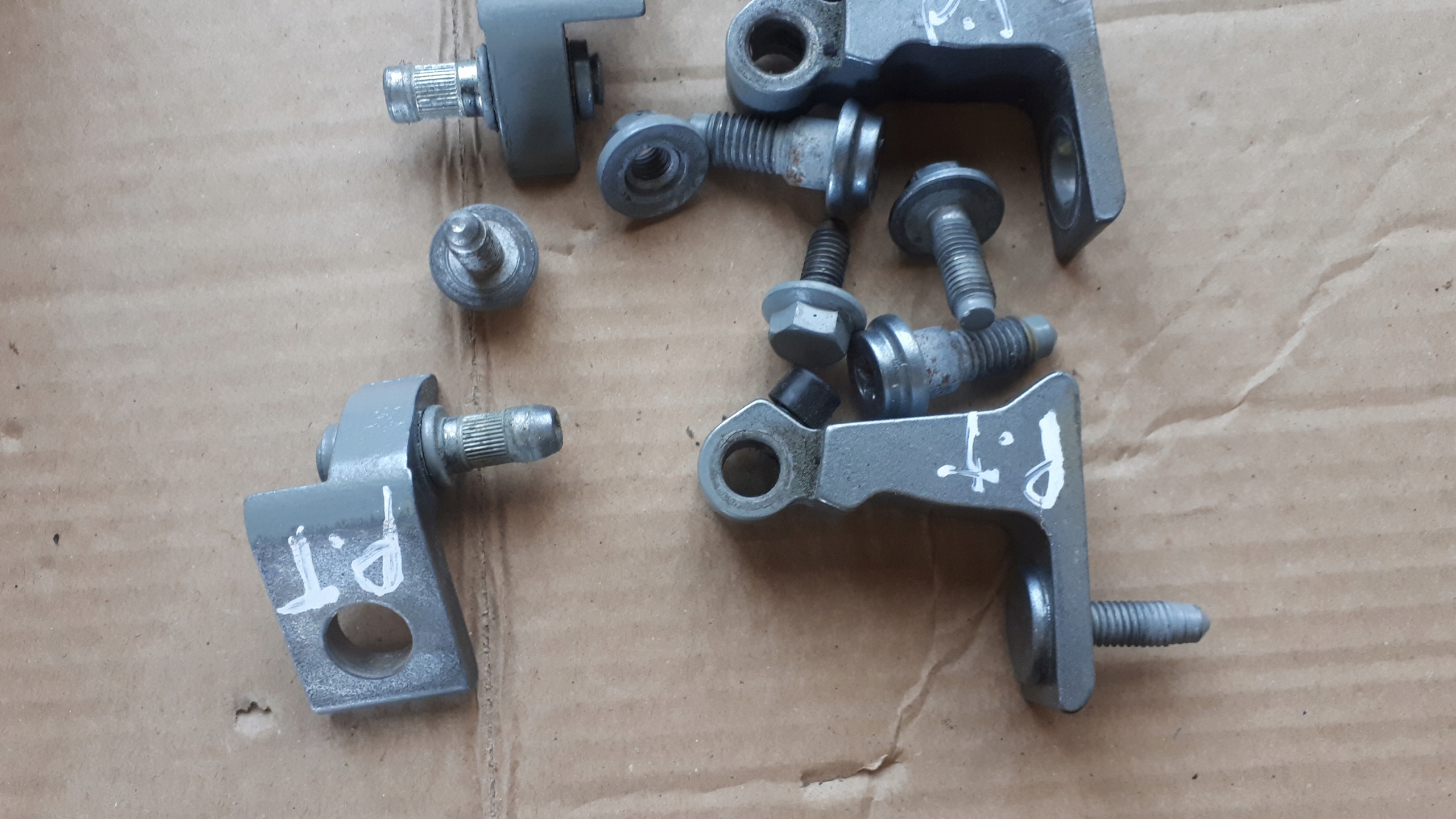S6 C7 4G A6 hinge hinges door right rear part LY7G