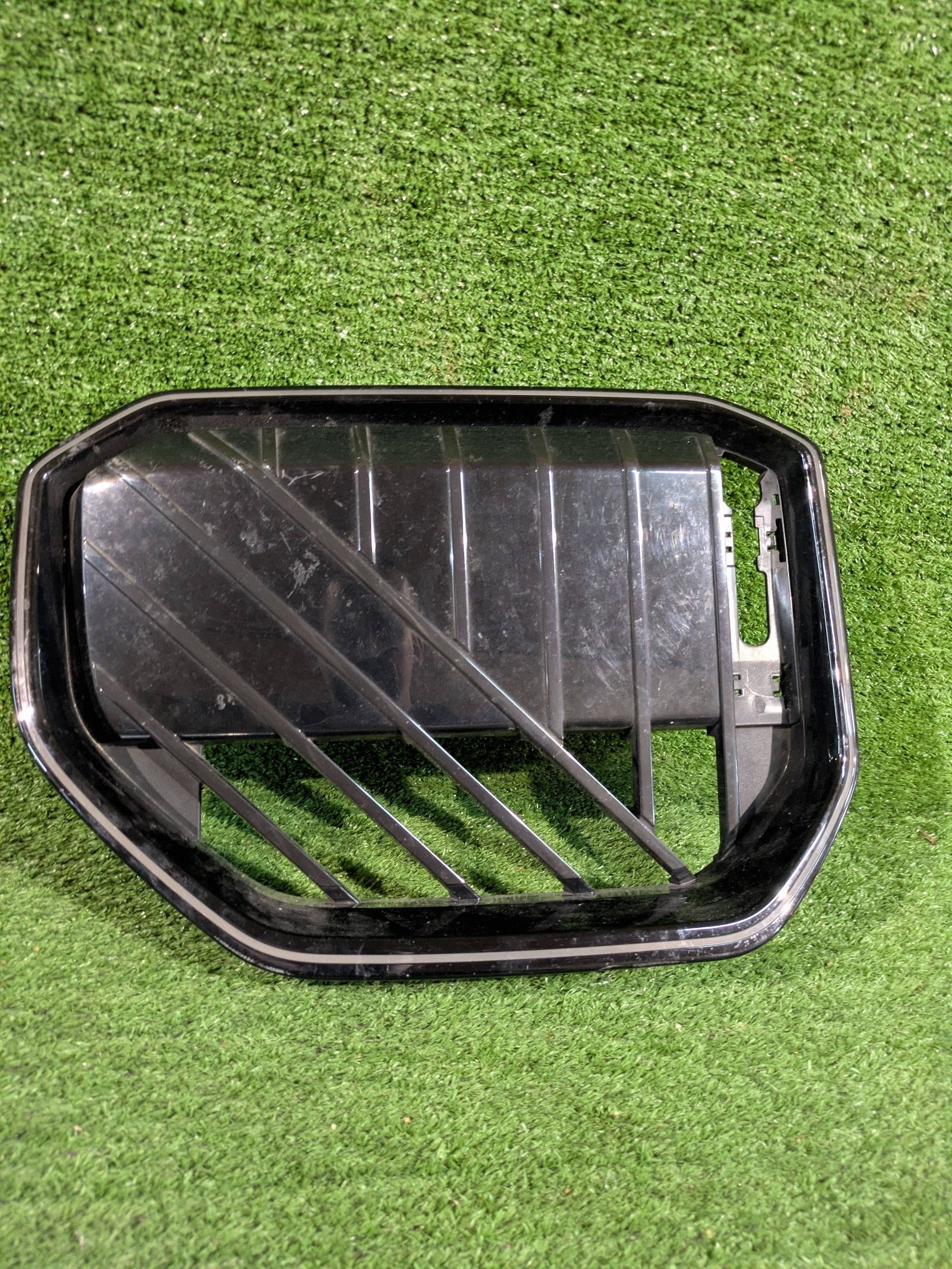 maska bubreg desna LED BMW X3 G45