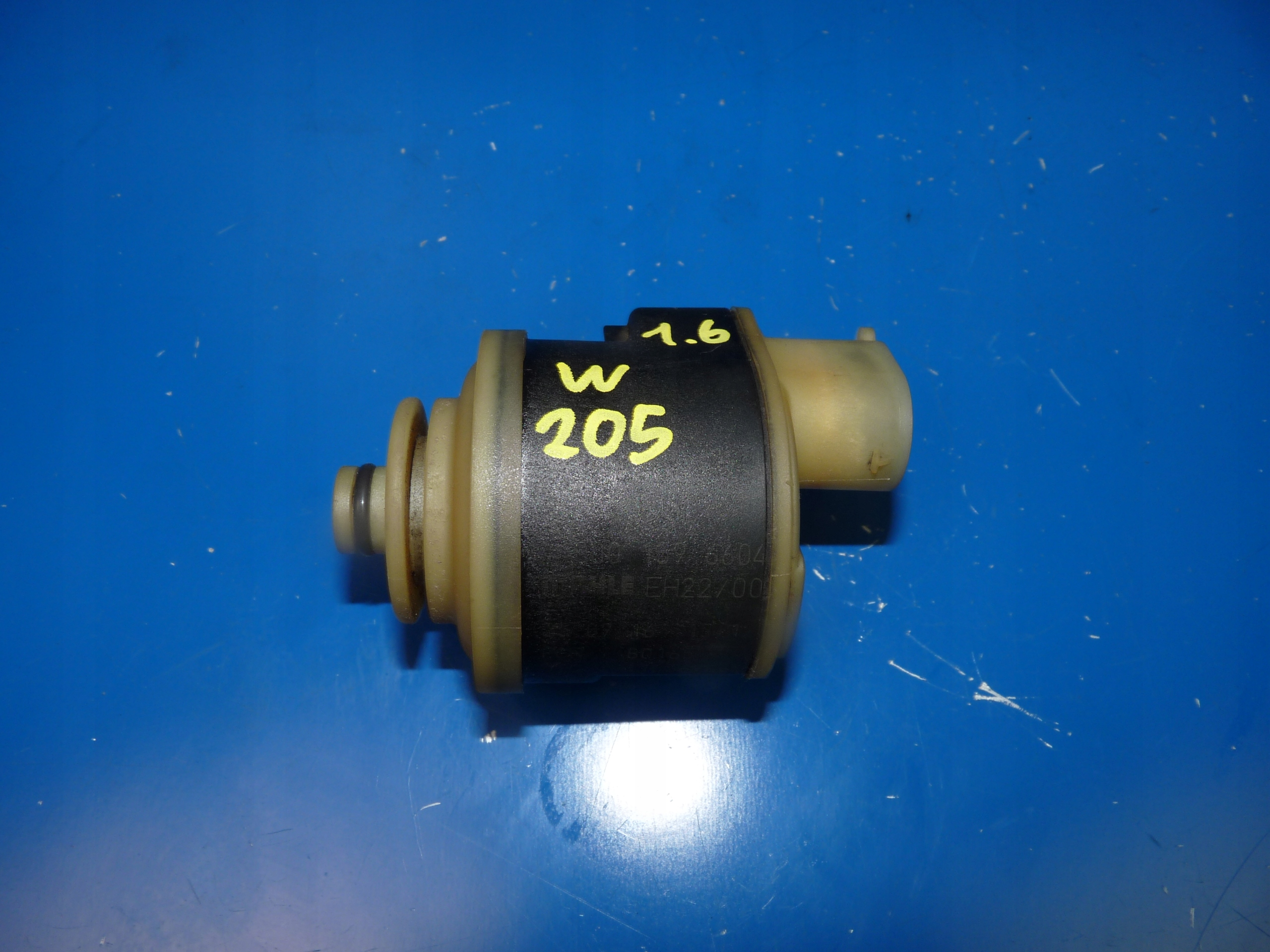 MERCEDES C W205 1.6 DCI PODGRZEWACZ PALIWA