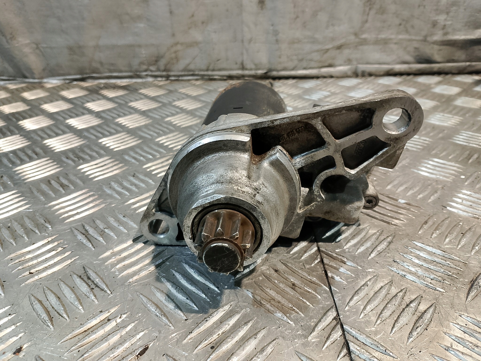 startér MOTORU VW POLO 9N 1.2 B