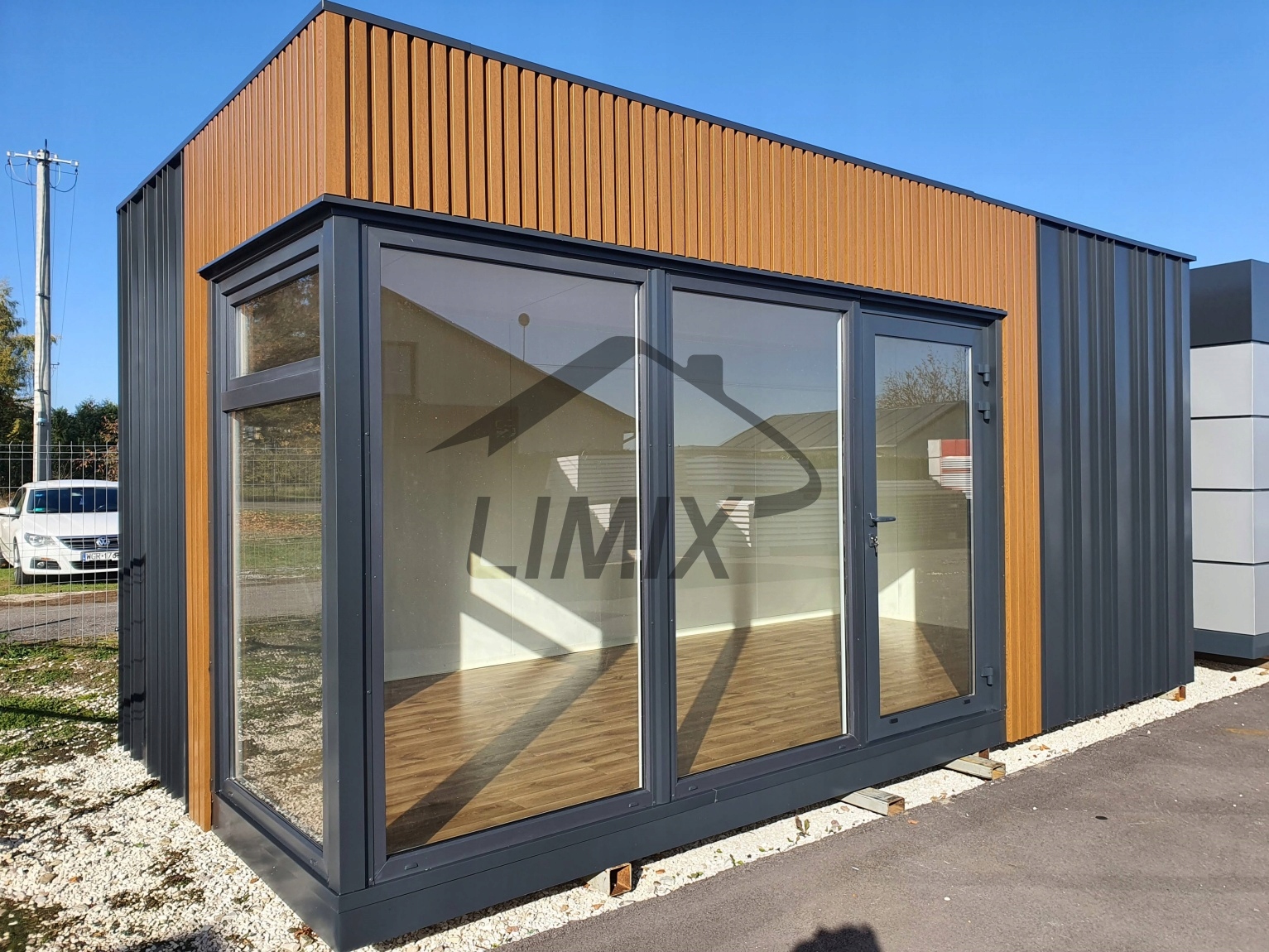 PAWILON HANDLOWY KOMIS SKLEP KIOSK KONTENER 6 x 3 Wysokość 2.6 m