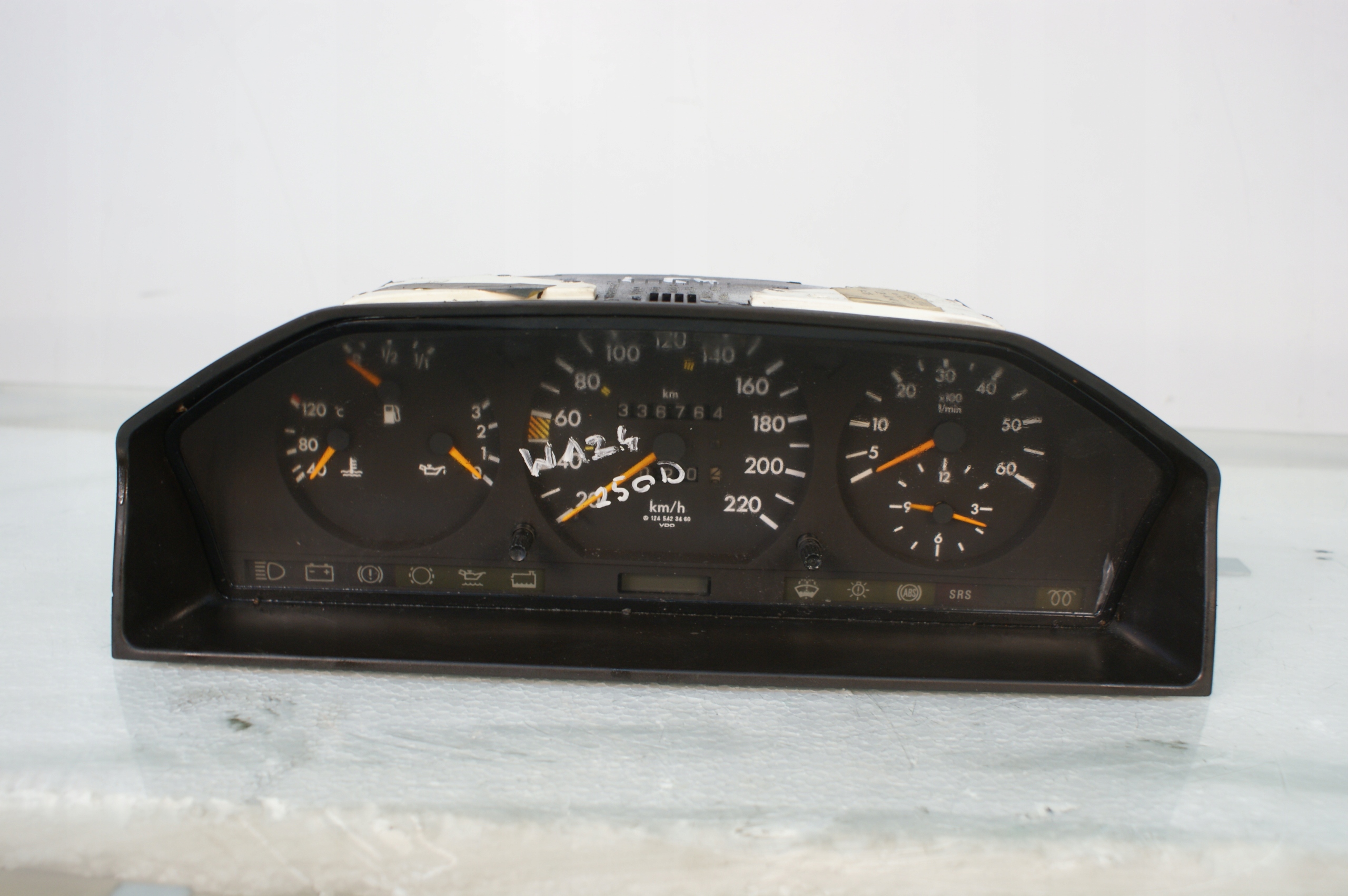 Лічильник годинник MERCEDES W124 250D 1245420216