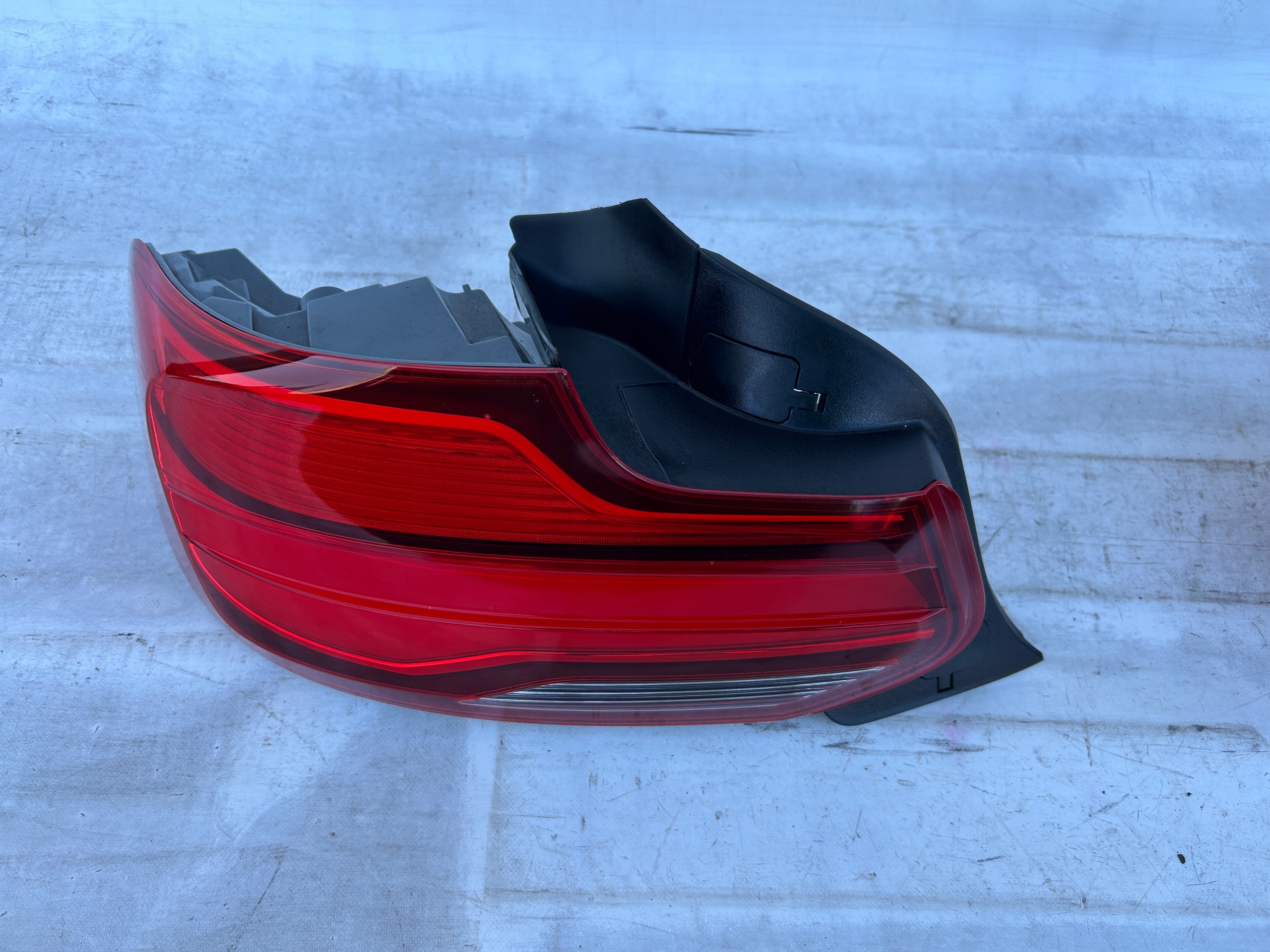 BMW 2 F22 F23 LCI LAMPA LEWA TYŁ LED 7420991 ORYGINAŁ Numer katalogowy oryginału 7420991