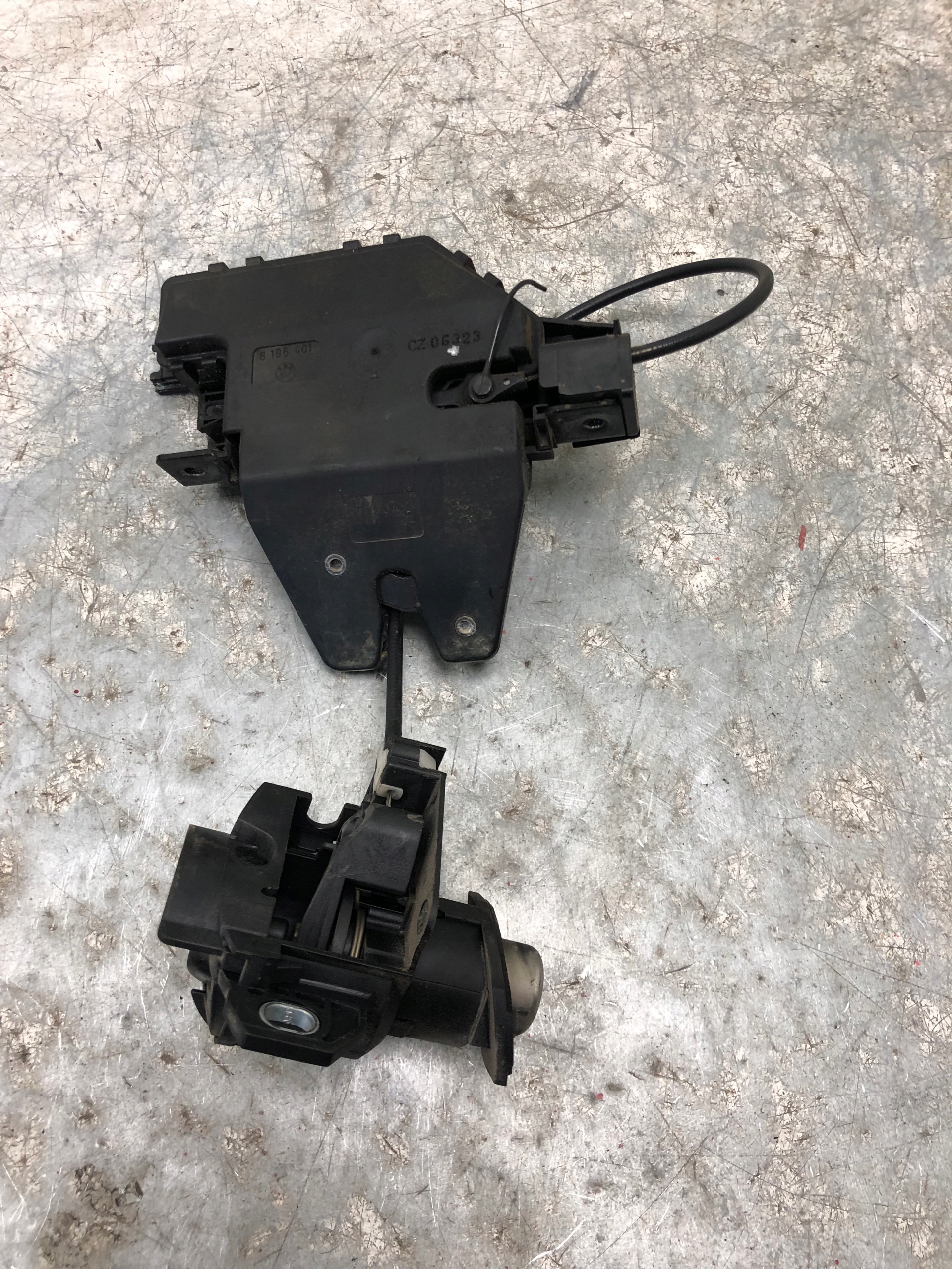 lock bonnet boot BMW E90 8196401