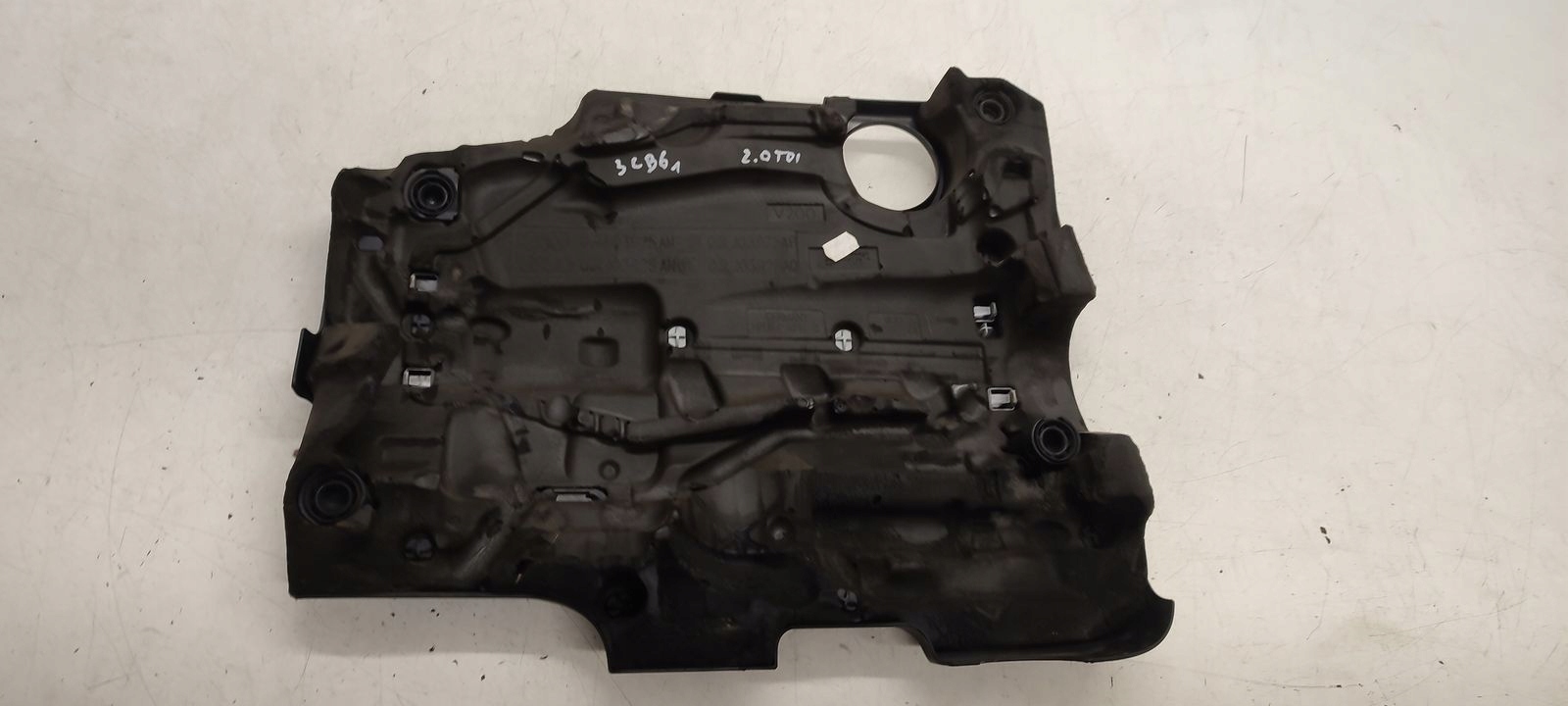 fedél motorfedél VW Passat B6 2,0 TDI CR