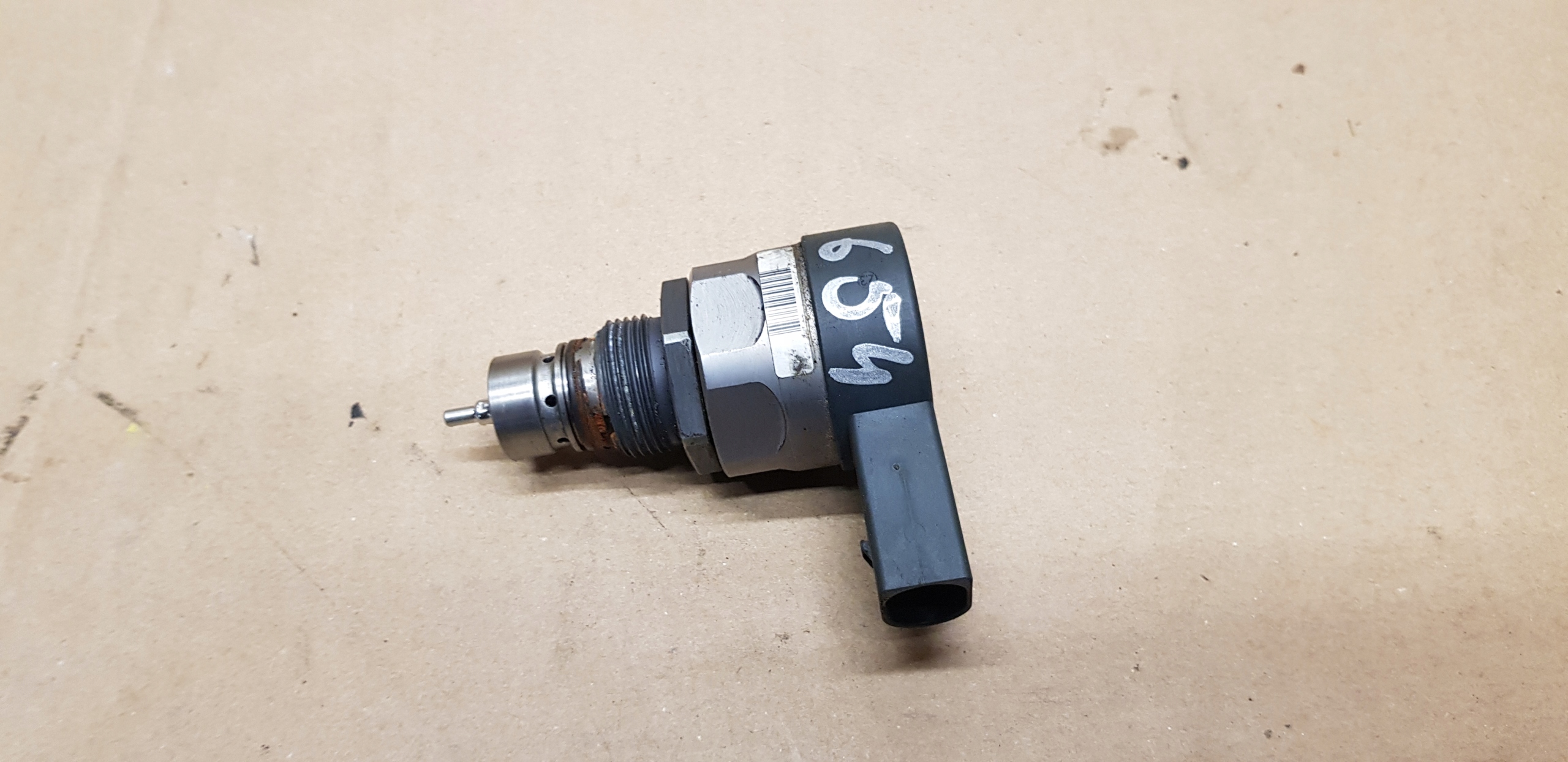 MERCEDES W213 2.2 CDI топливный клапан A6540780149