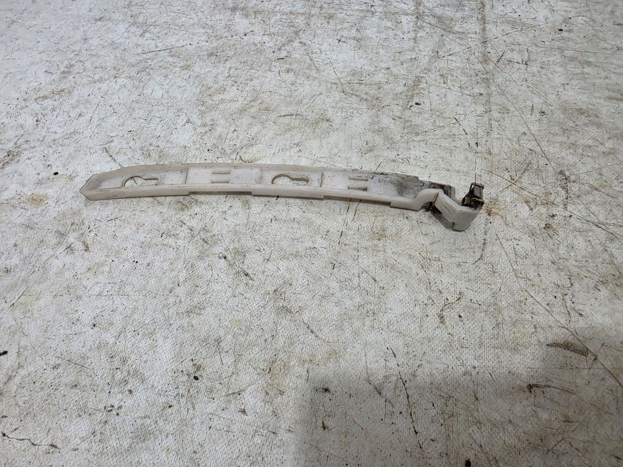 ^ CITROEN C4 II B7 bumper bracket right rear part 1002952X