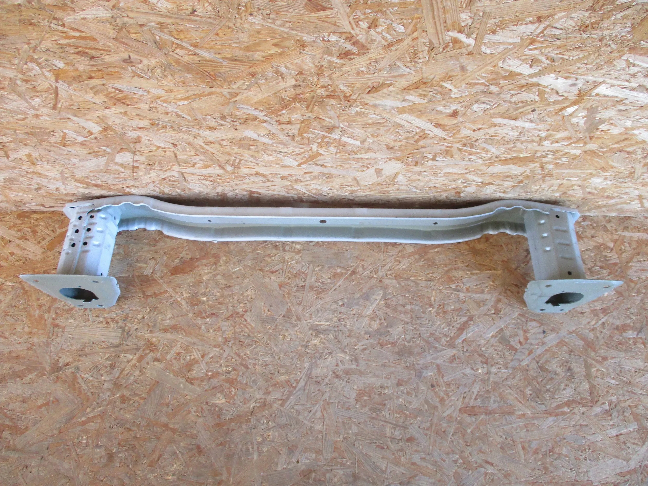 bumper support rear part rear TOYOTA COROLLA E21 HB