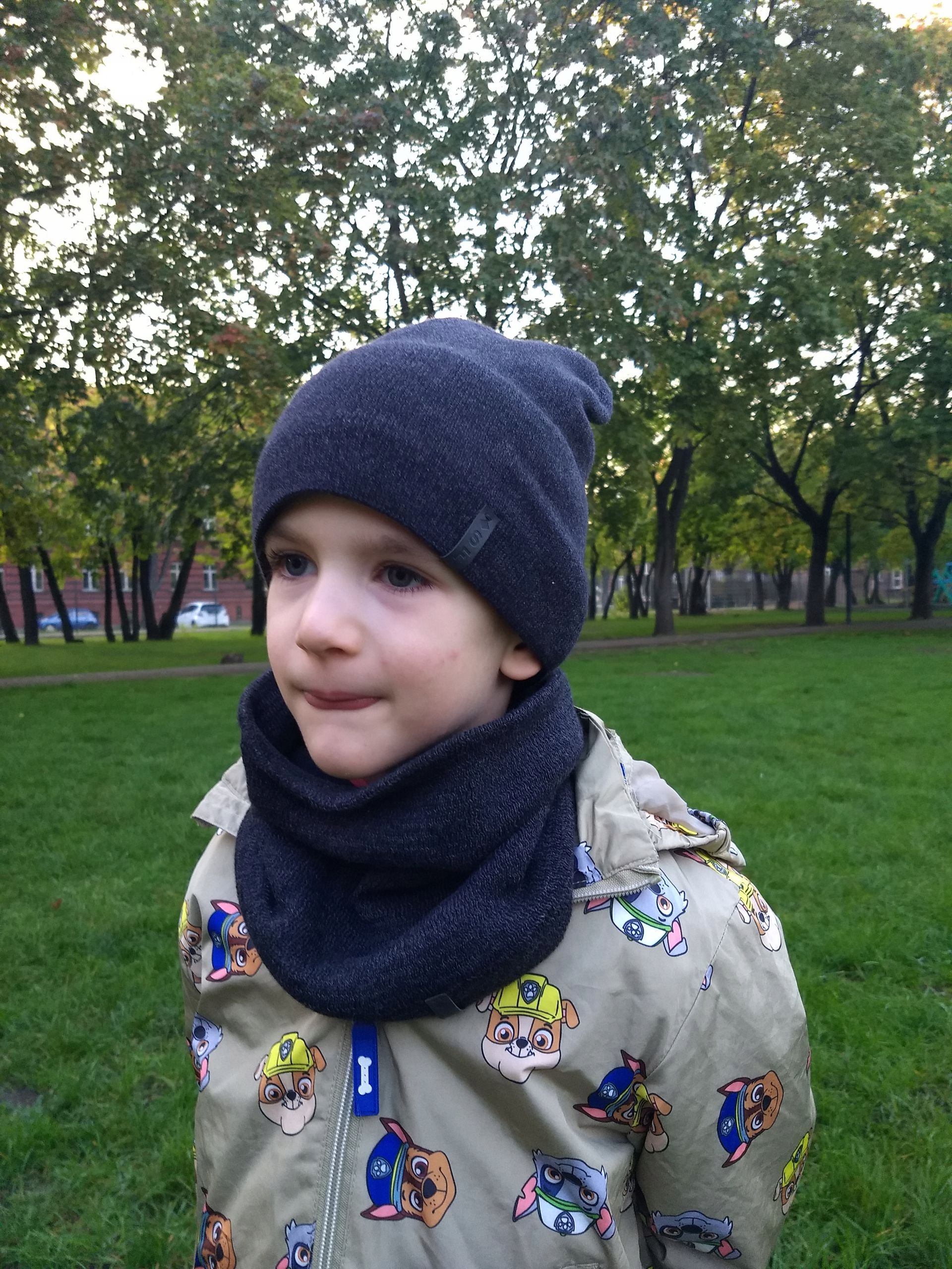 KOMPLET CHŁOPIĘCY POLAR czapka+ komin GRANAT 56-58 Kolor niebieski