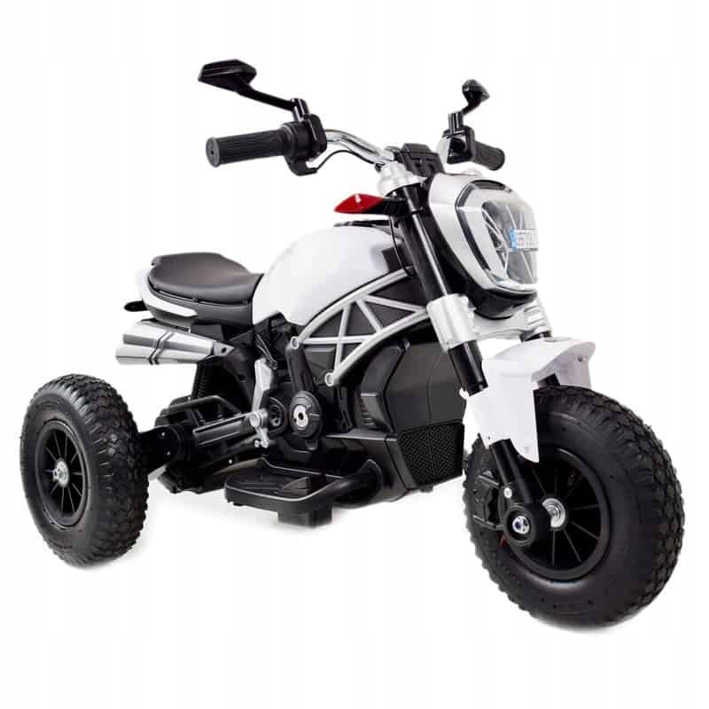 Wielki motor , pompowane koła , panel, dźwięki , skóra , /1600