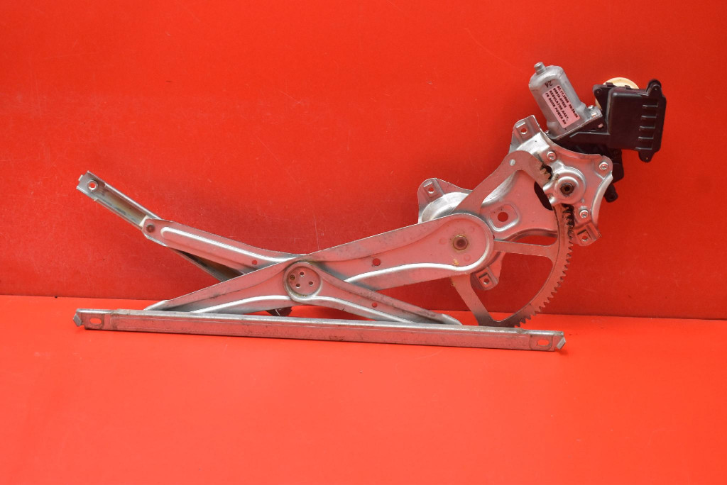 window regulator right front EU 69810-0F020 TOYOTA VERSO 1 and 09-13