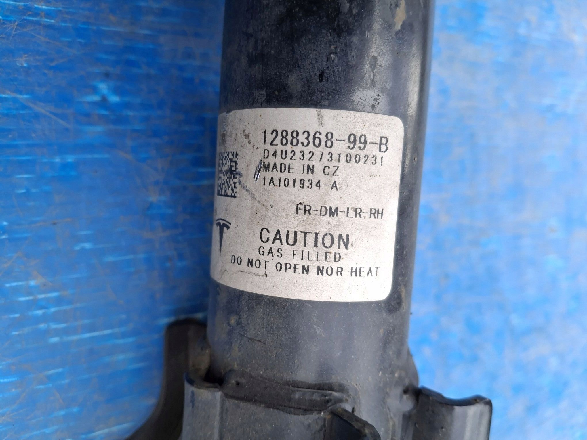 shock absorber right front TESLA MODEL Y 2020R->