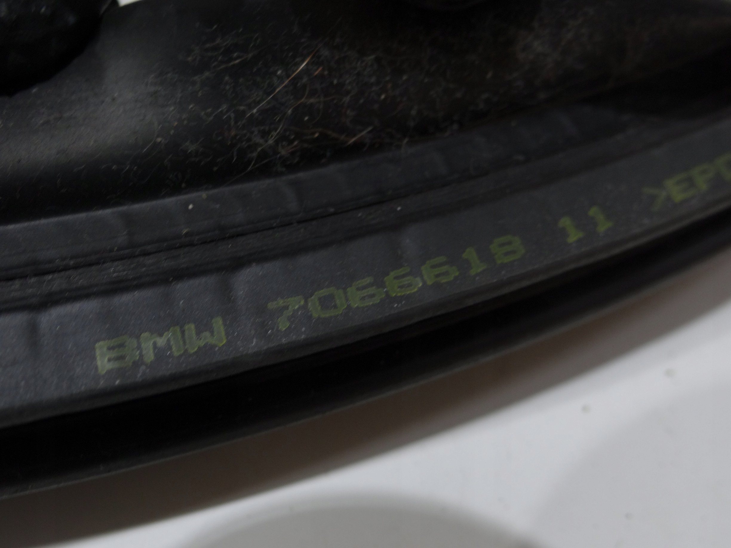 Dichtsatz Tür rechts heck BMW E87 7066618