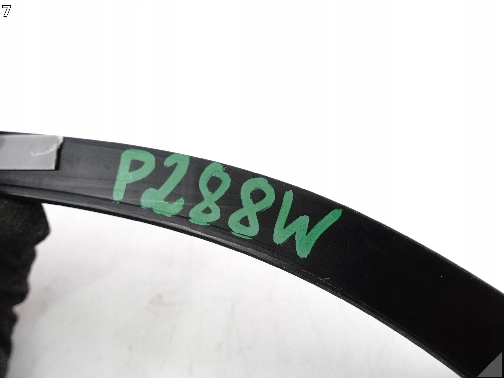 MCLAREN 650S / MP4-12C SPIDER LISTWA SZYBY PRAWA PRZÓD 11A8975CP Wersja Europejska