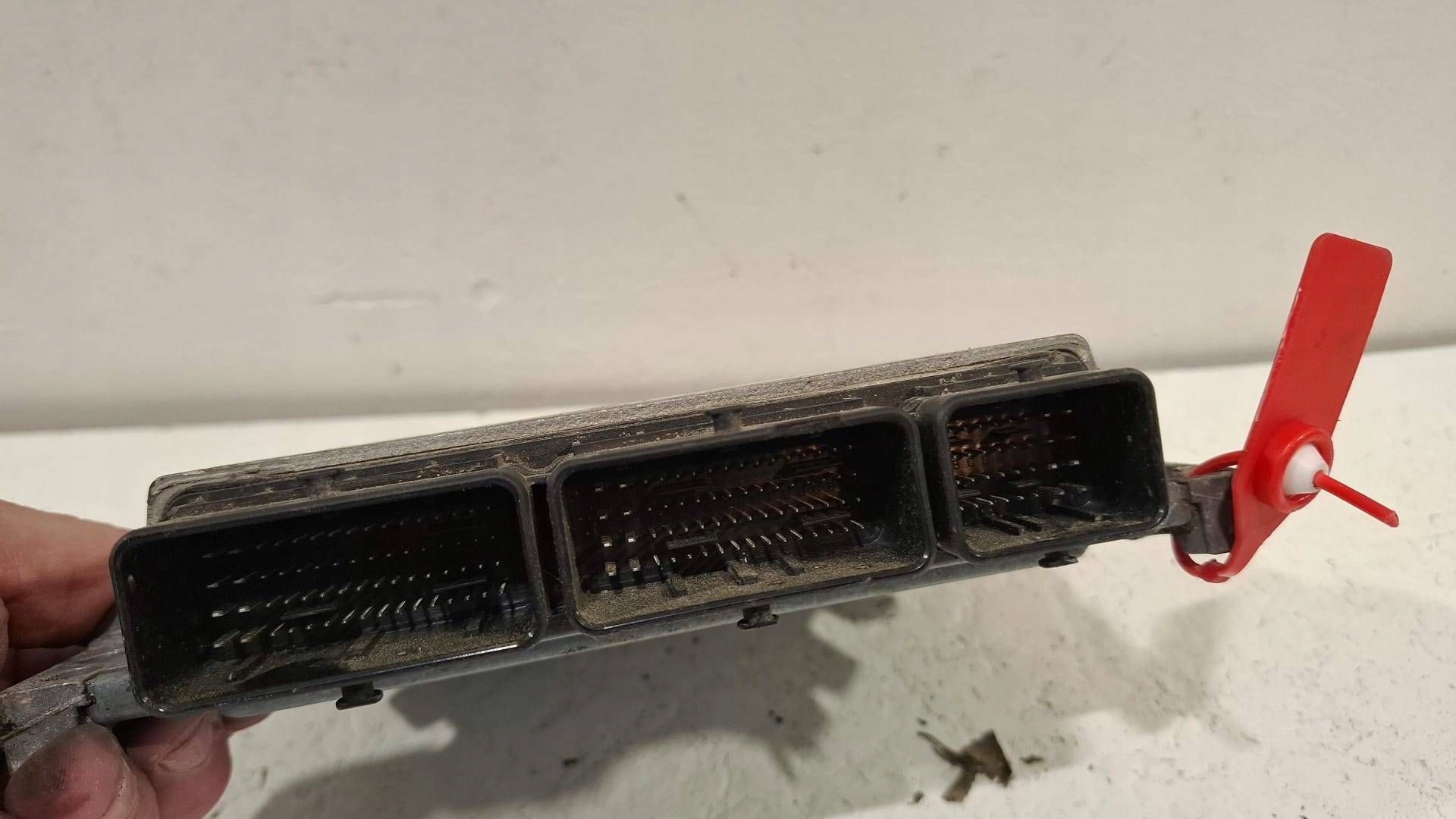 control unit of the engine computer S180067143A Renault Megane Scenic III 1.5 DCI