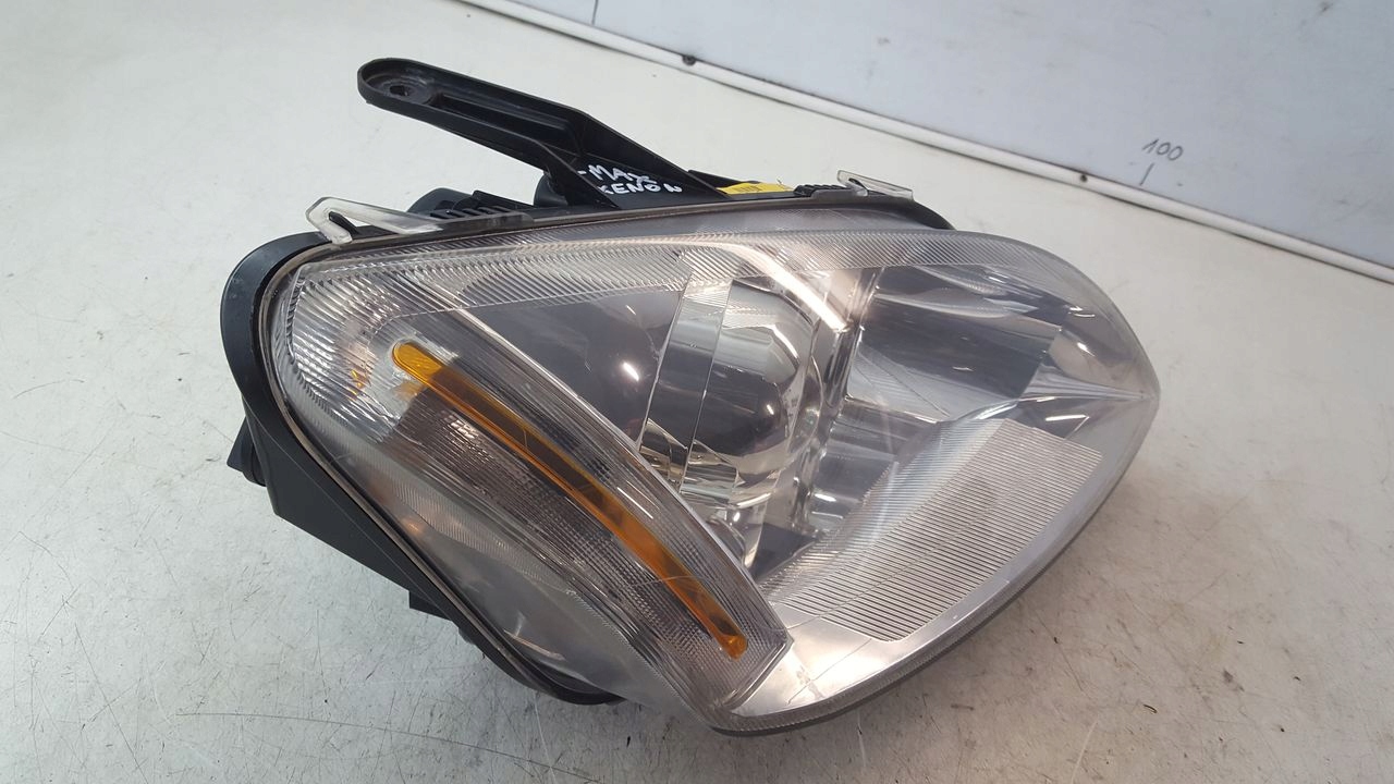 light front front right xenon Ford C-MAX