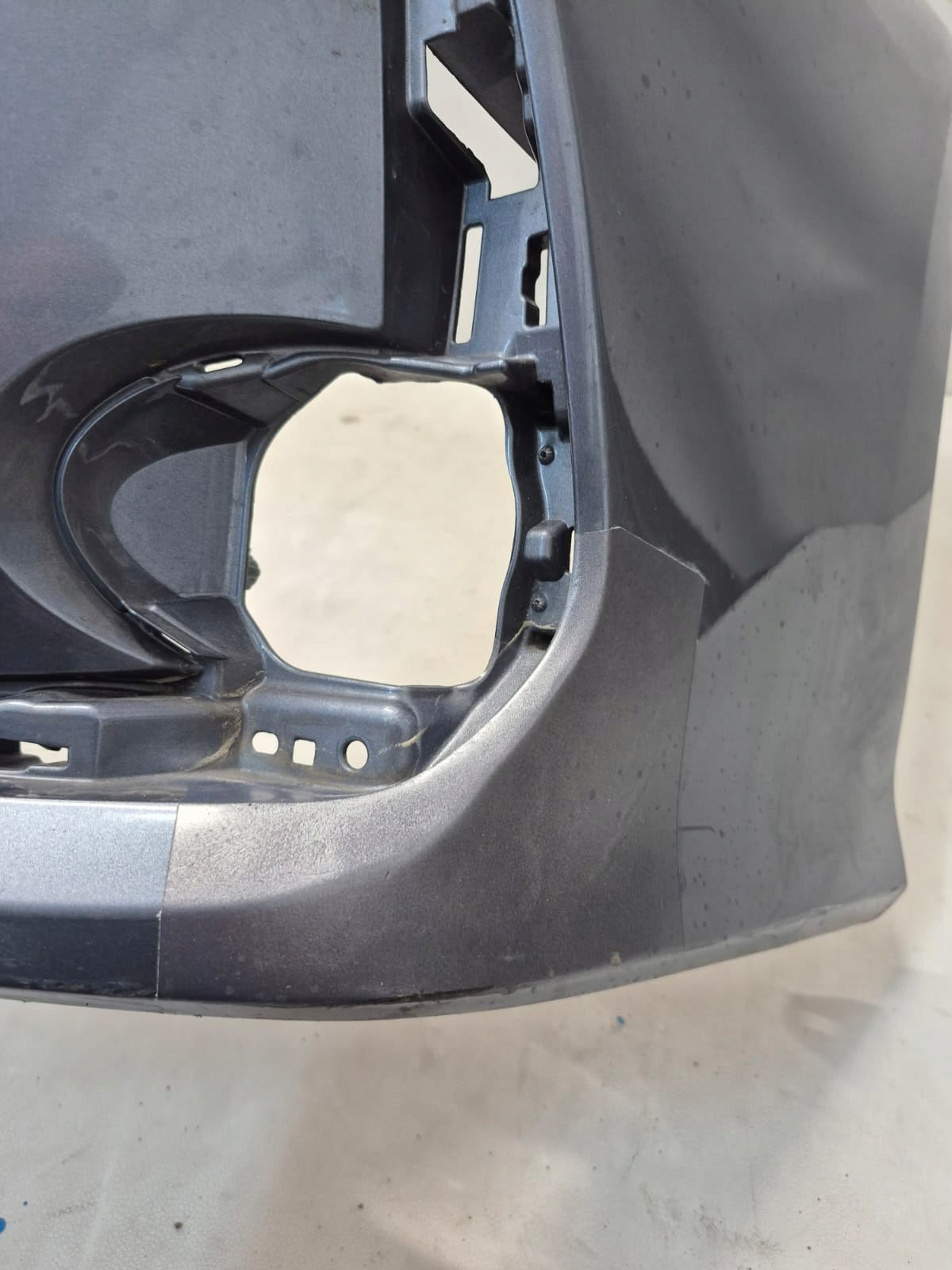TOYOTA COROLLA XII 12 sedan 19-> bumper front front