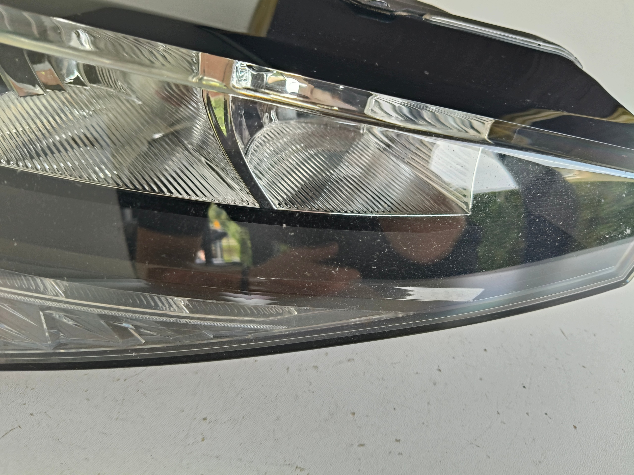 light right REFLEKTOR SKODA SCALA 657 18- LED