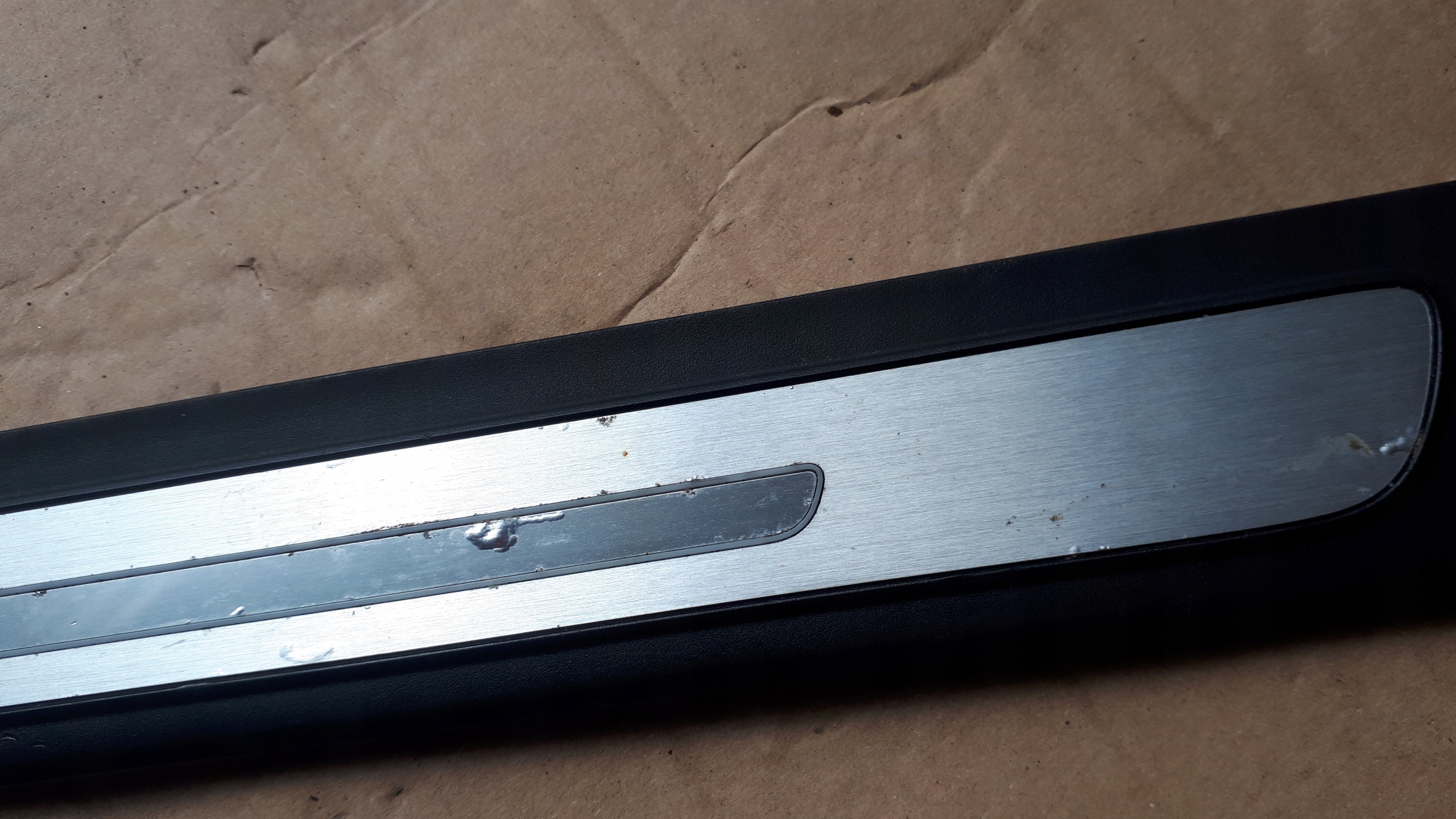 A7 4G moulding threshold PODSWIETLANA right 4G8947406