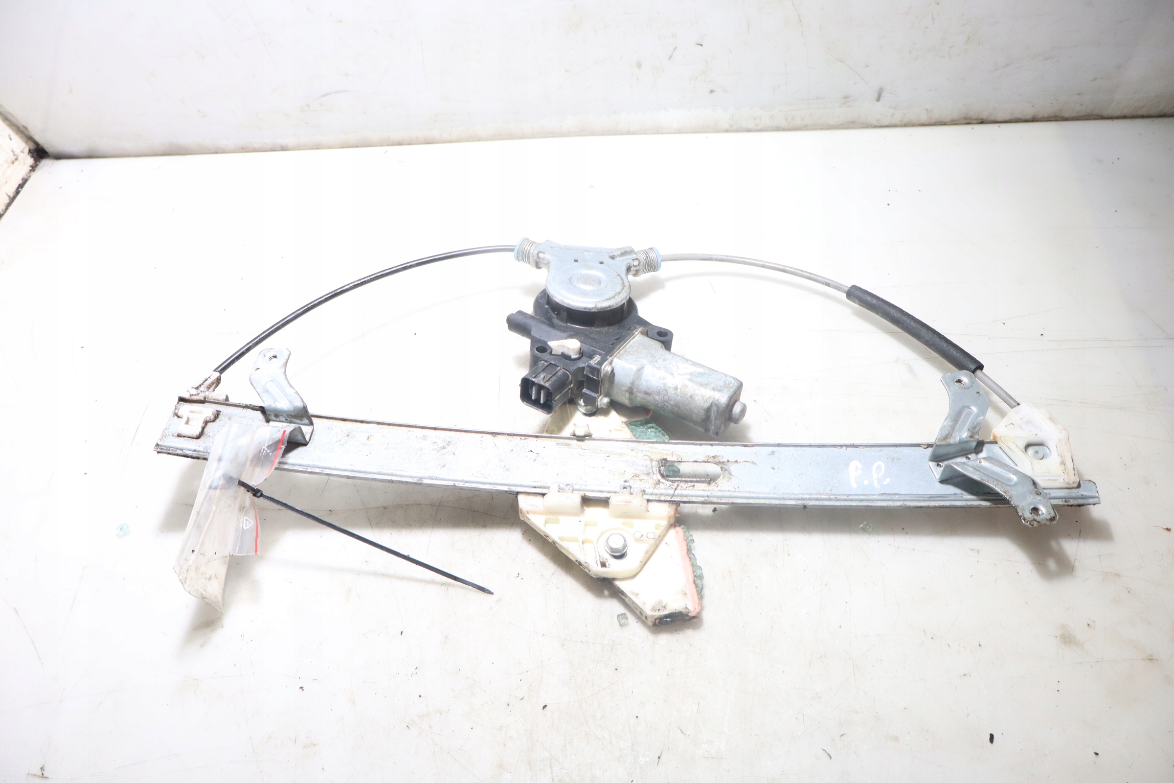 MECHANIZM SZYB PRAWY PRZÓD HONDA ACCORD VII Jakość części (zgodnie z GVO) O - oryginał z logo producenta pojazdu (OE)