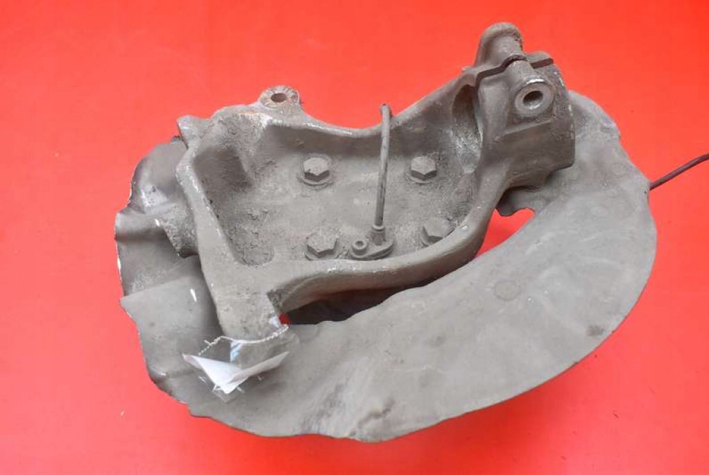 otoč čepu levá předek BMW E65 3.5 V8 272 KM 01-05