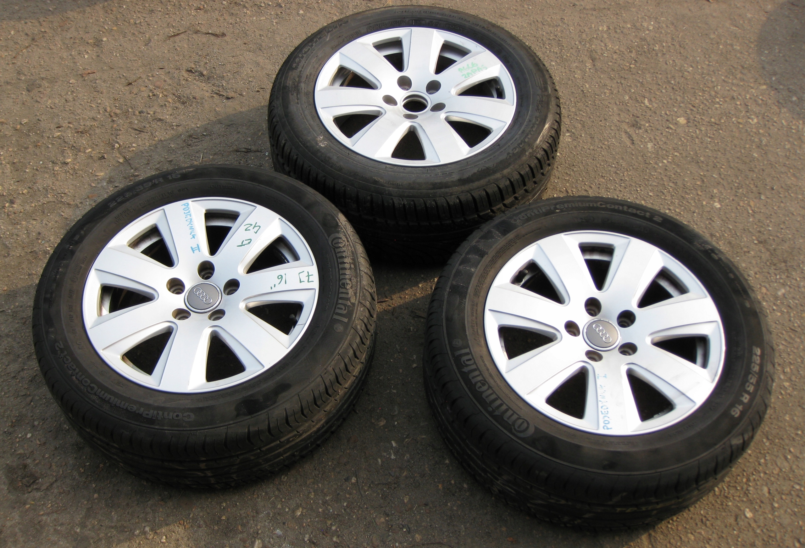 AUDI disc aluminium 7X16 ET42 tyre 225/55/16